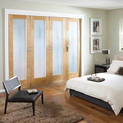 1 panel Obscure Glazed Shaker Hardwood Oak veneer Internal Folding Door set, (H)1981mm (W)2440mm