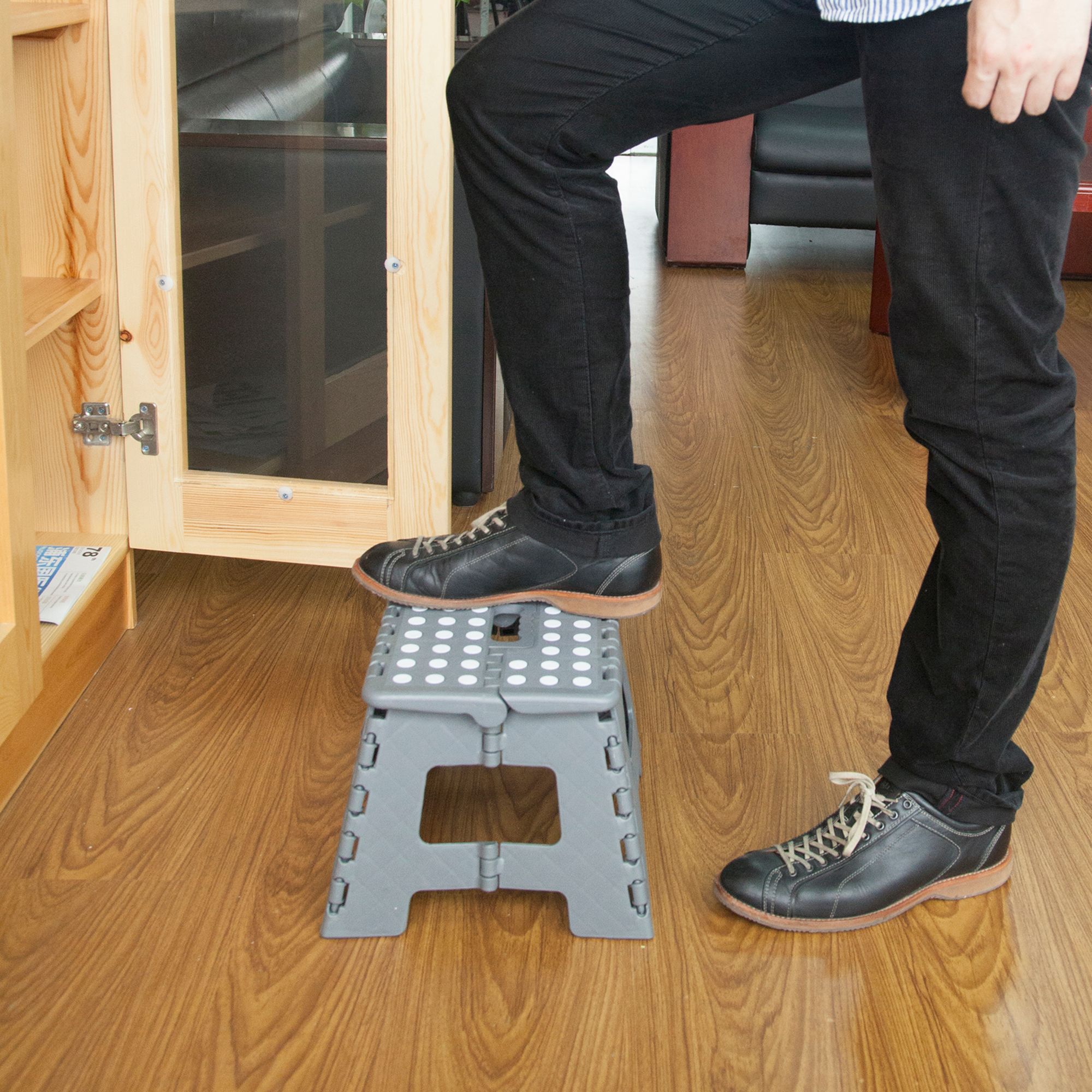 1 tread Ethylene-vinyl acetate (EVA) & polypropylene (PP) Foldable Step stool (H)0.22m - 6