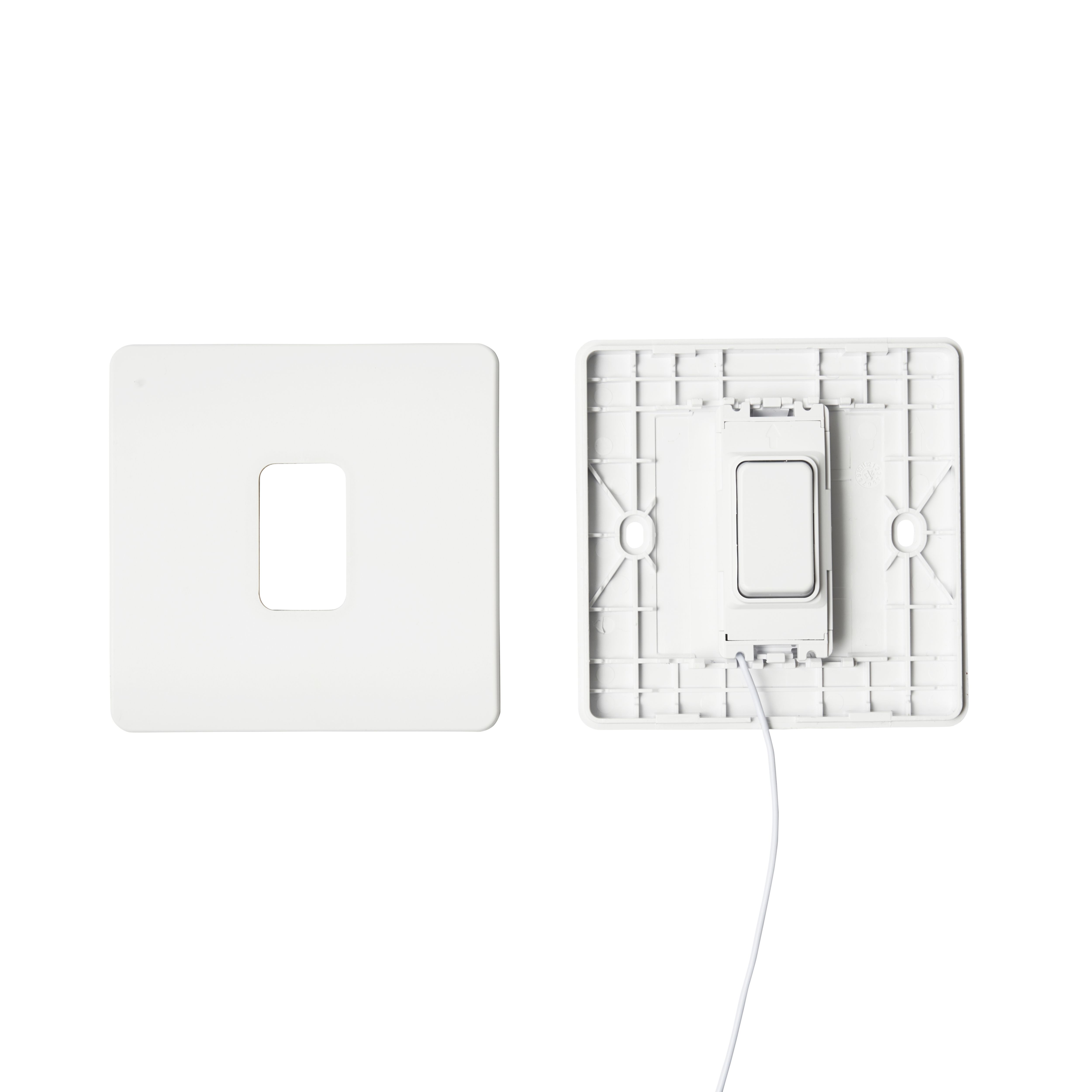 1 way 1 gang Retractive switch Kinetic Matt White