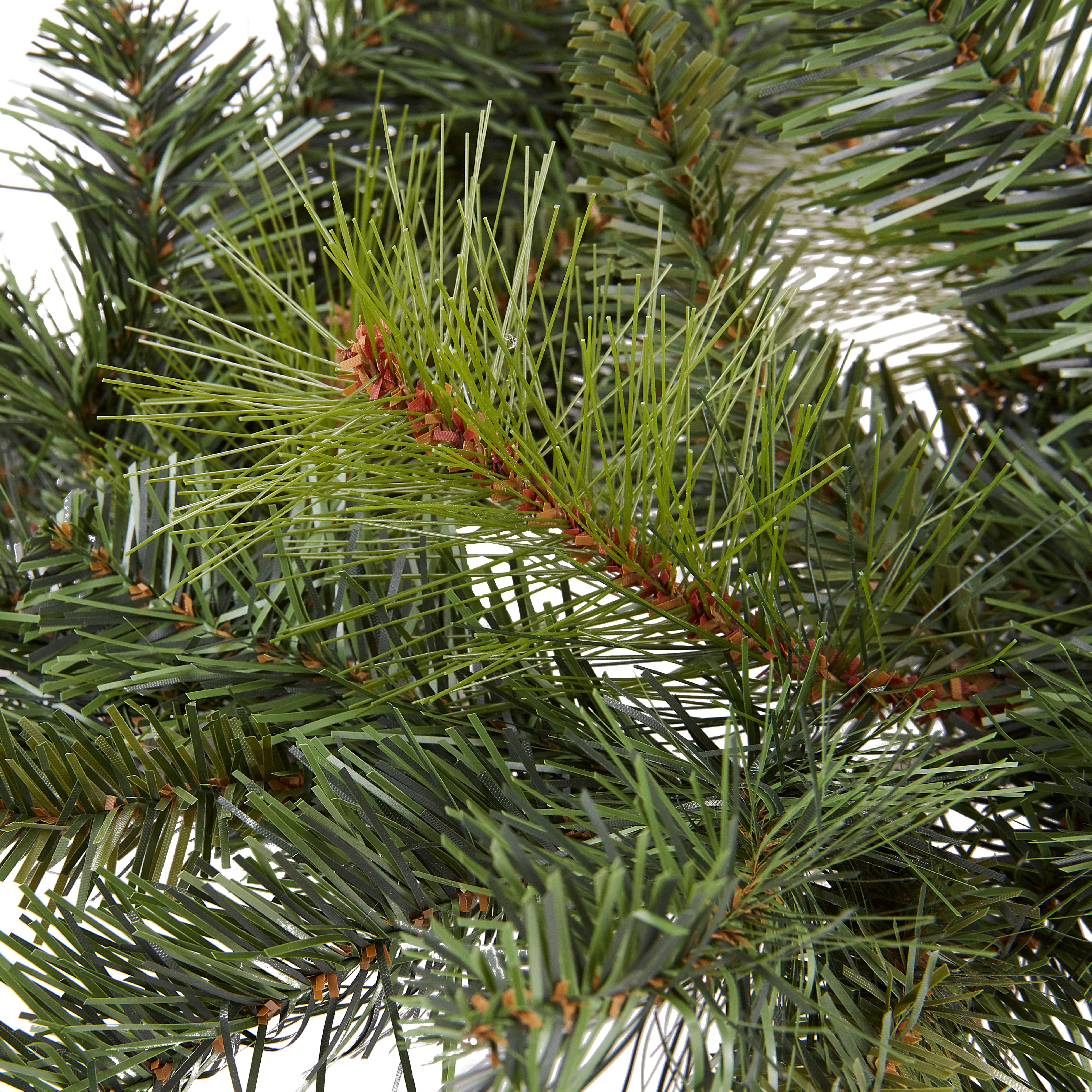 2.74m Eiger Woodland Green Non-illuminated Garland - 3