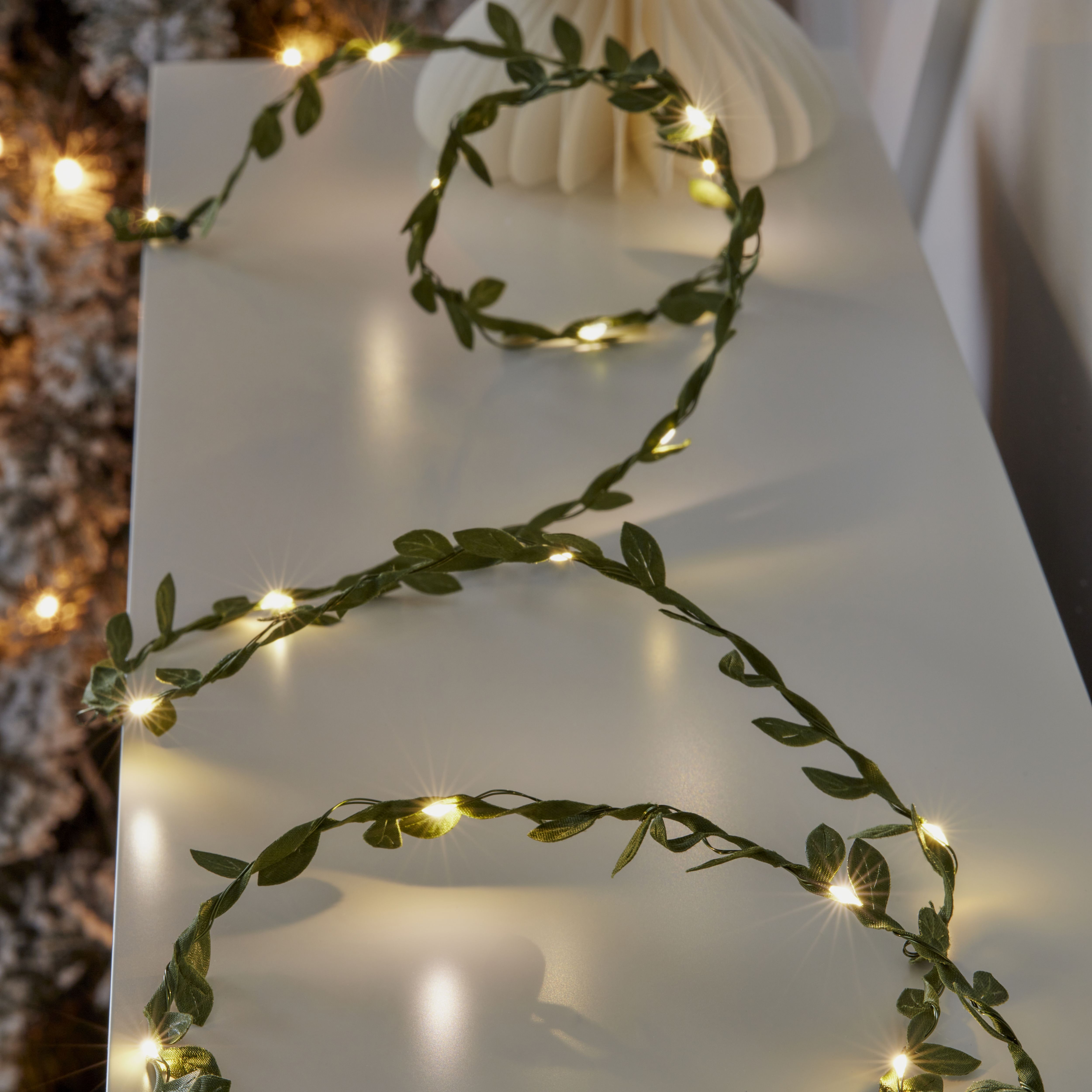 20 Warm white LED String lights With timer function Green cable