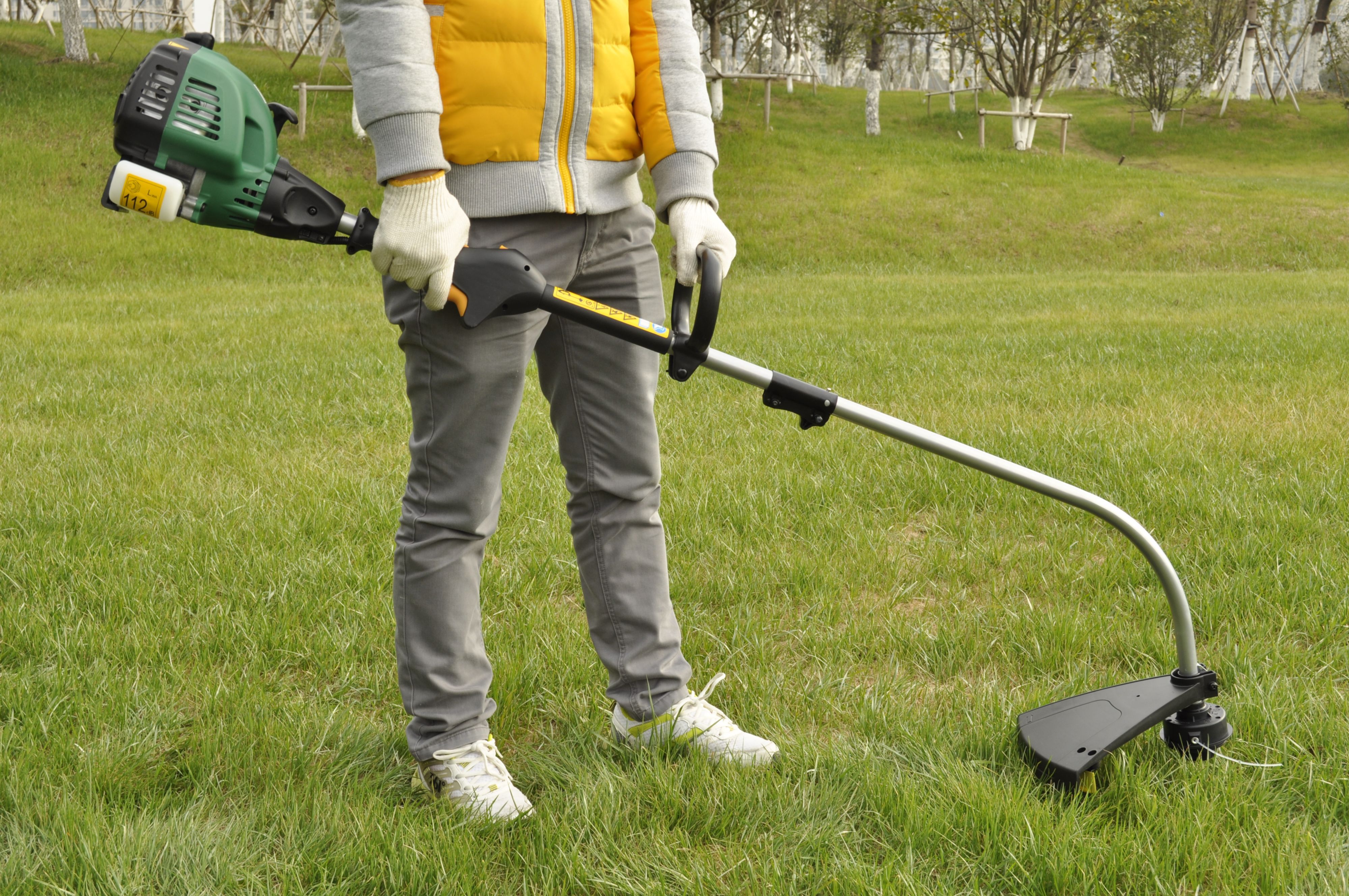 petrol strimmers b&q