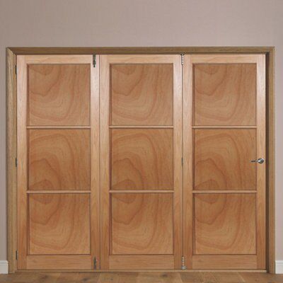 3 panel Unglazed Shaker Timber Hardwood veneer Internal Folding Door set, (H)2035mm (W)2374mm
