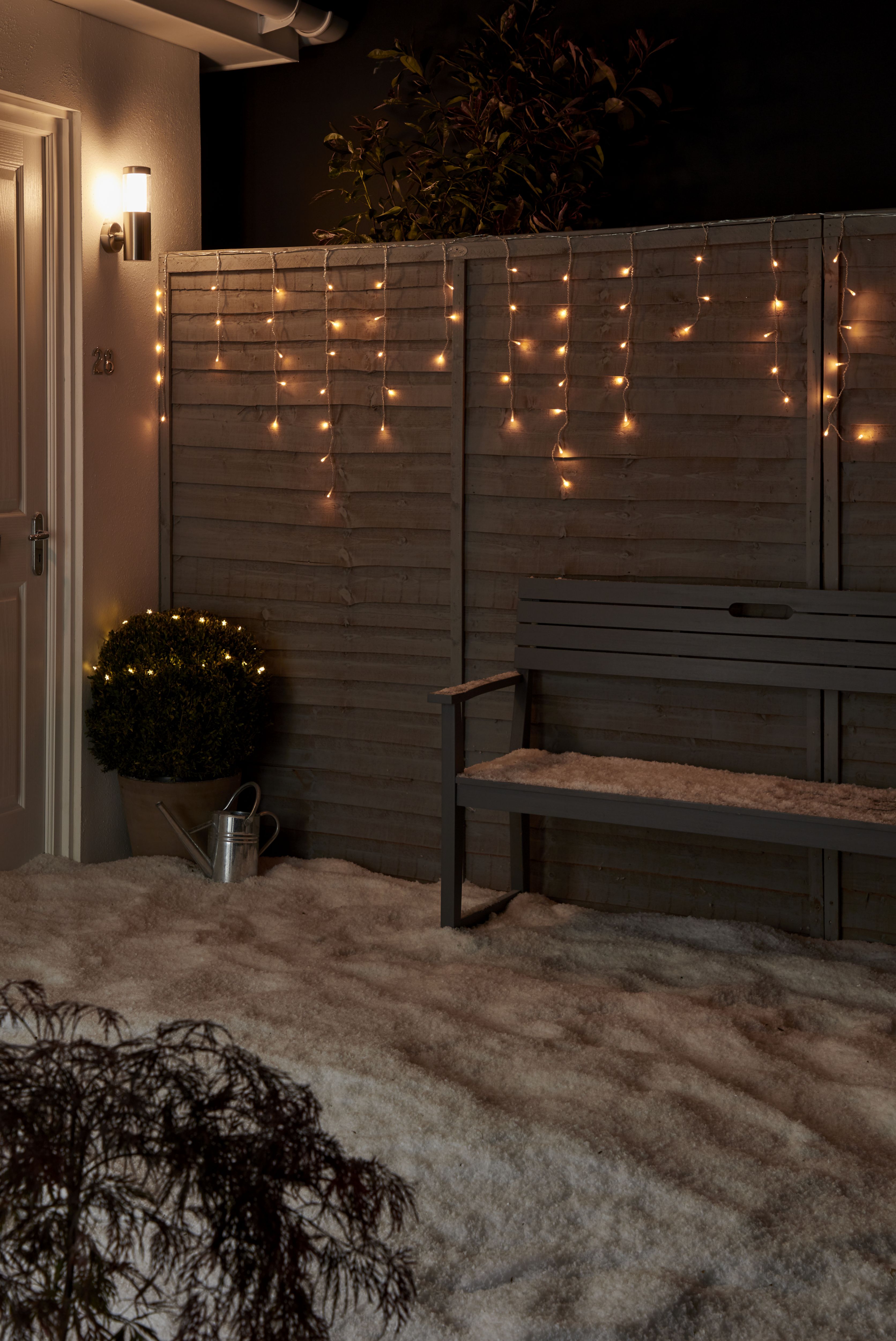 300 Warm white LED Icicle lights with 22m Clear cable - 7