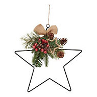 38cm Berry & pine cone star Wreath