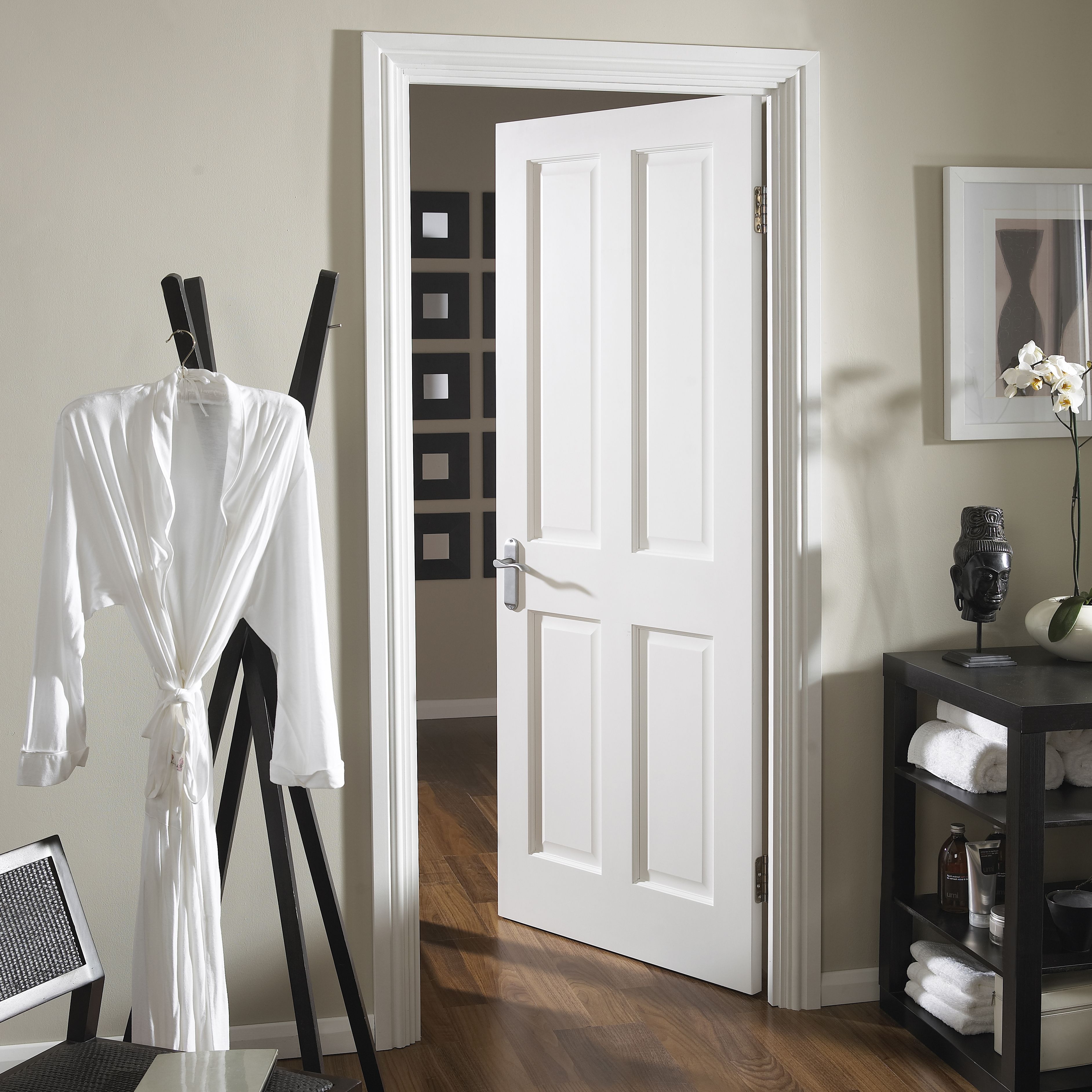 4 panel MDF Unglazed White Internal Door, (H)1981mm (W)762mm (T)35mm