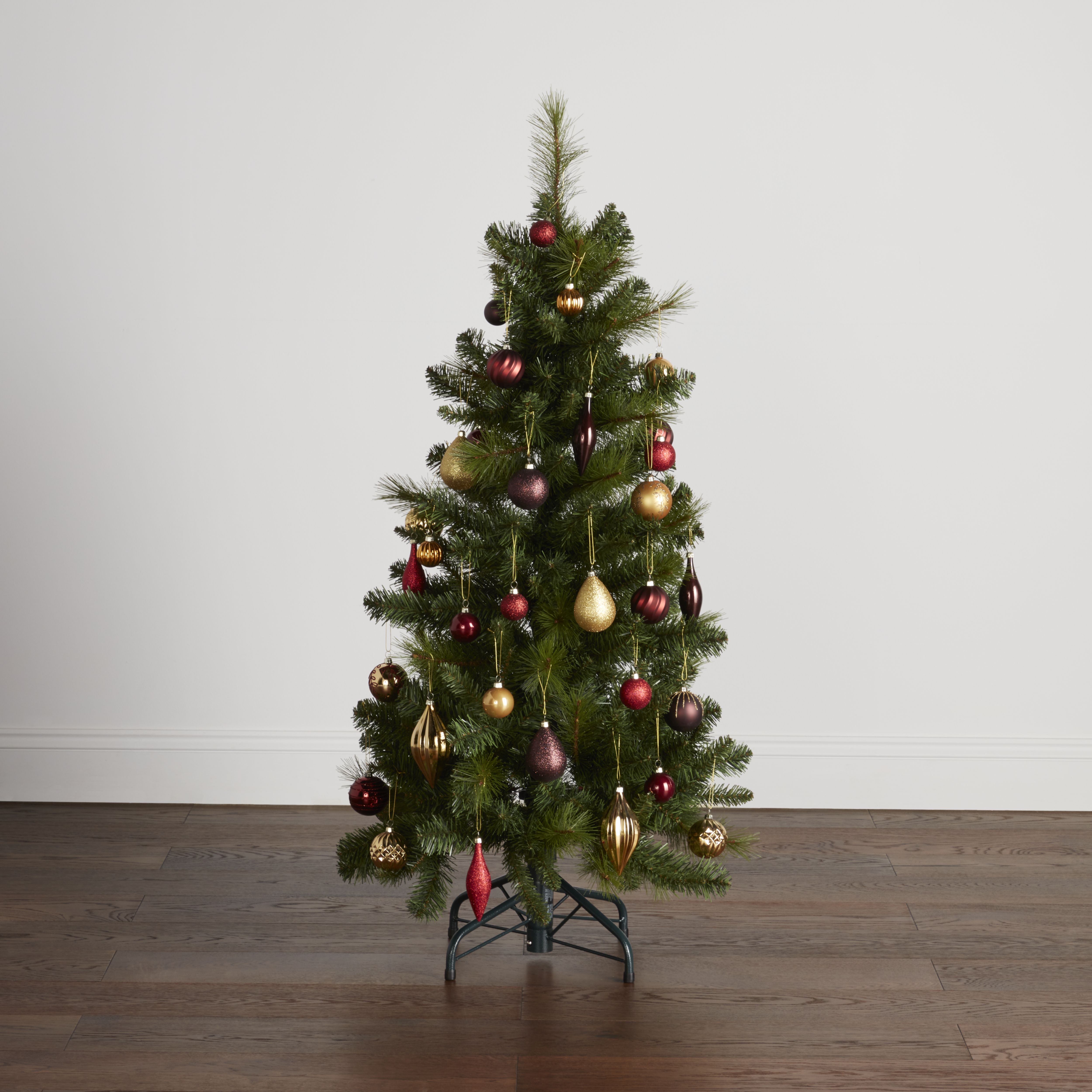 4ft Eiger Natural looking Green Full Artificial Christmas tree - 3