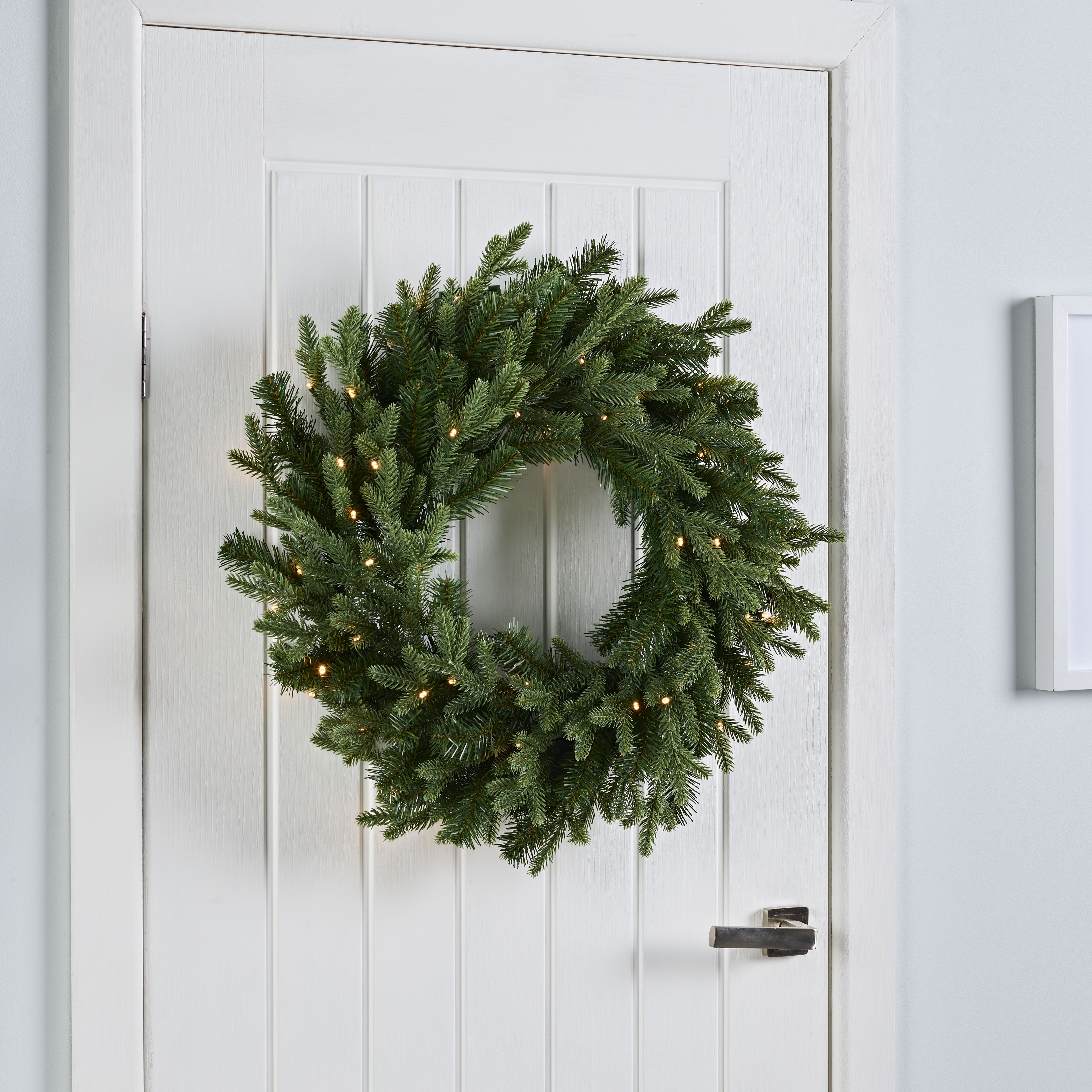 Christmas Wreaths And Garlands | Christmas Decorations | B&Q