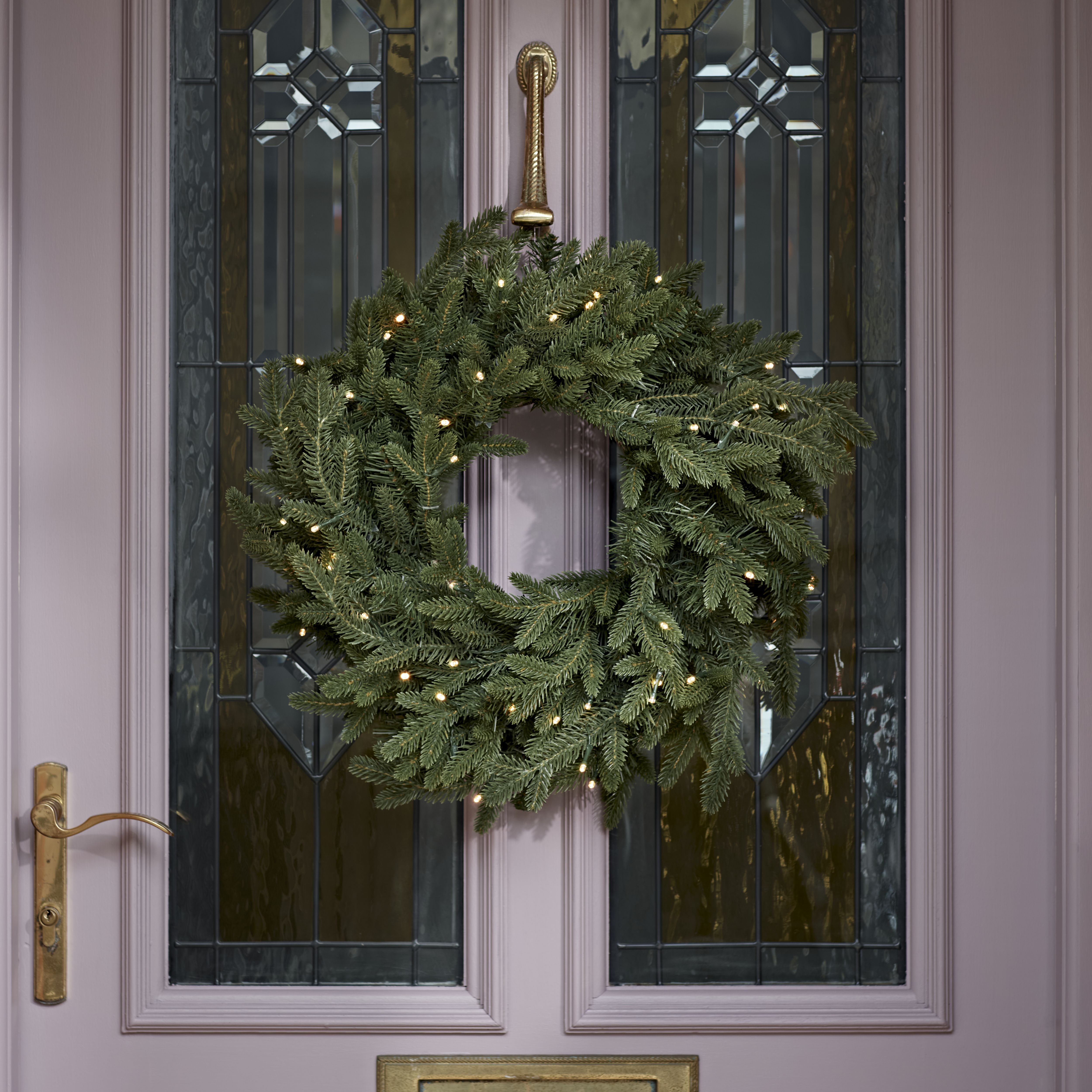 50cm Thetford Green Illuminated Christmas wreath