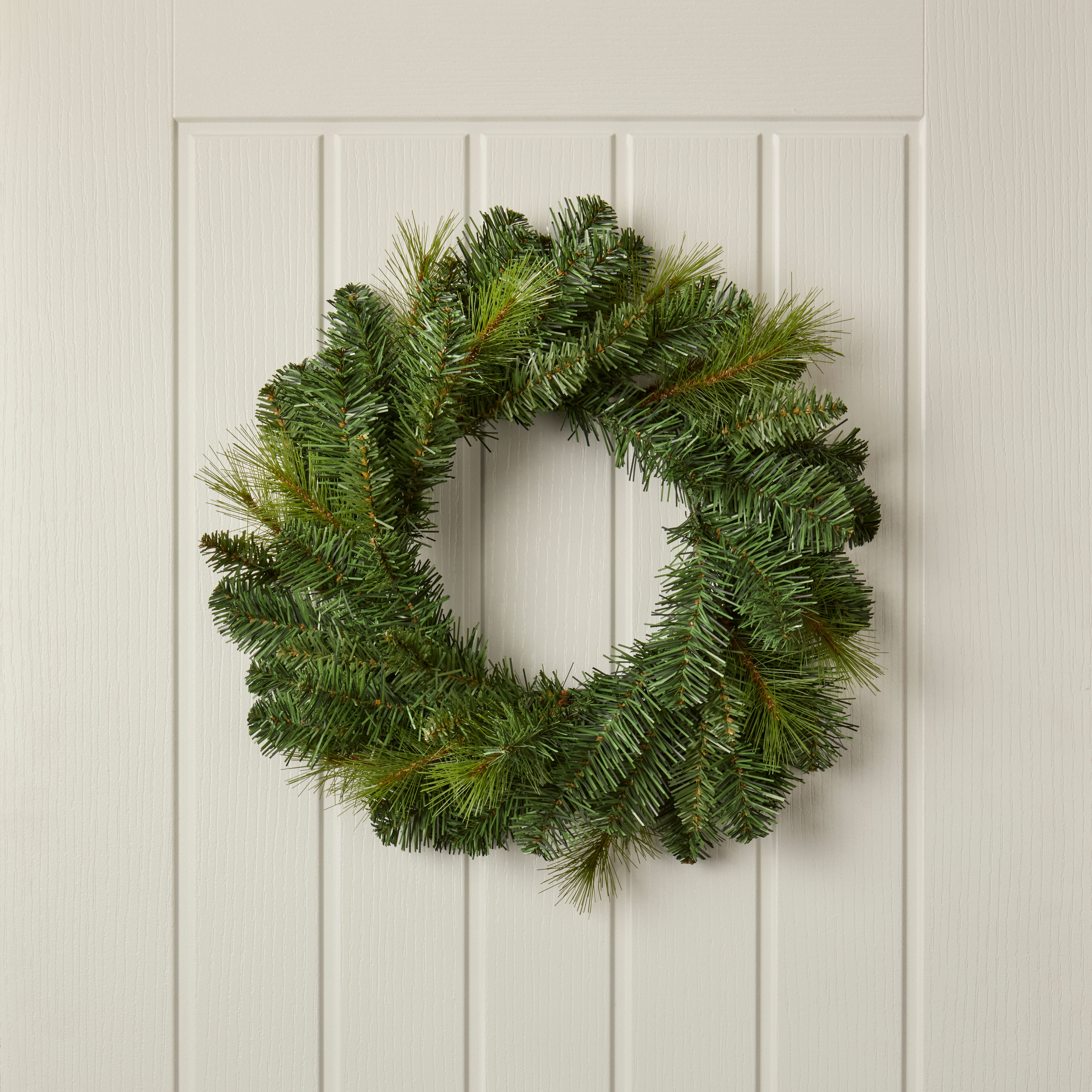 50cm Woodland Green Classic Full Non-illuminated Wreath - 3