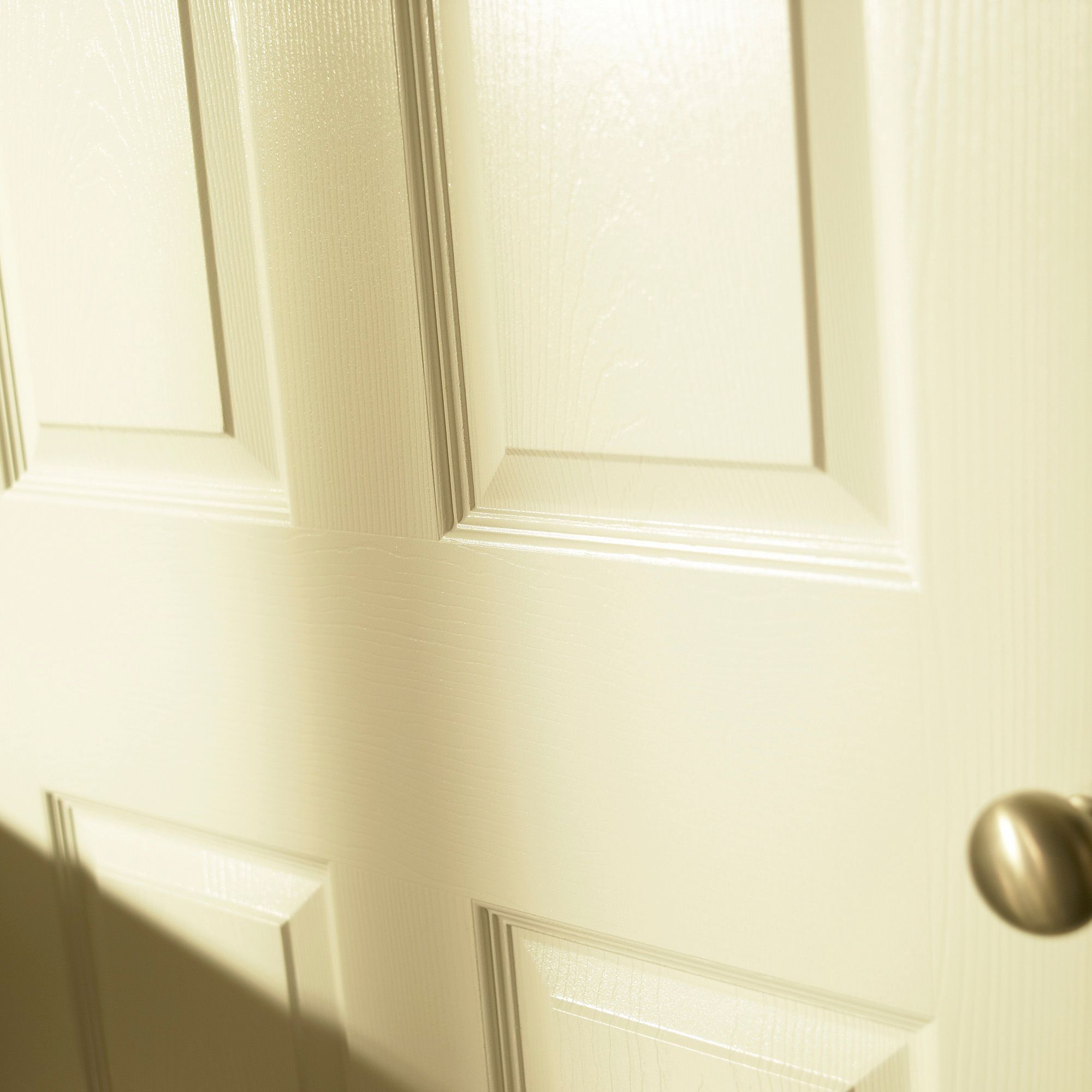 6 panel Unglazed Contemporary White Woodgrain effect Internal Door, (H)1981mm (W)610mm (T)35mm