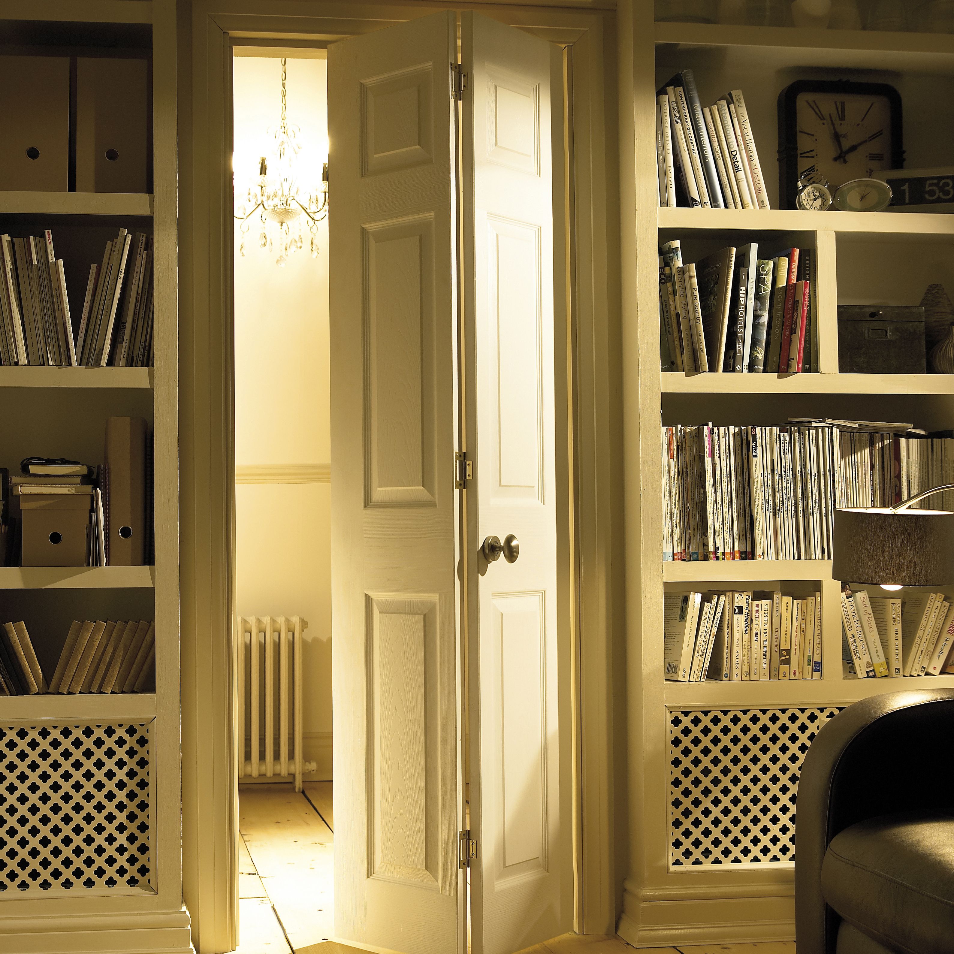 6 panel Unglazed Contemporary White Woodgrain effect Internal Folding Bi-fold Door set, (H)1950mm (W)826mm