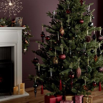 6ft Falera Natural looking Hinged Full Artificial Christmas tree - Green