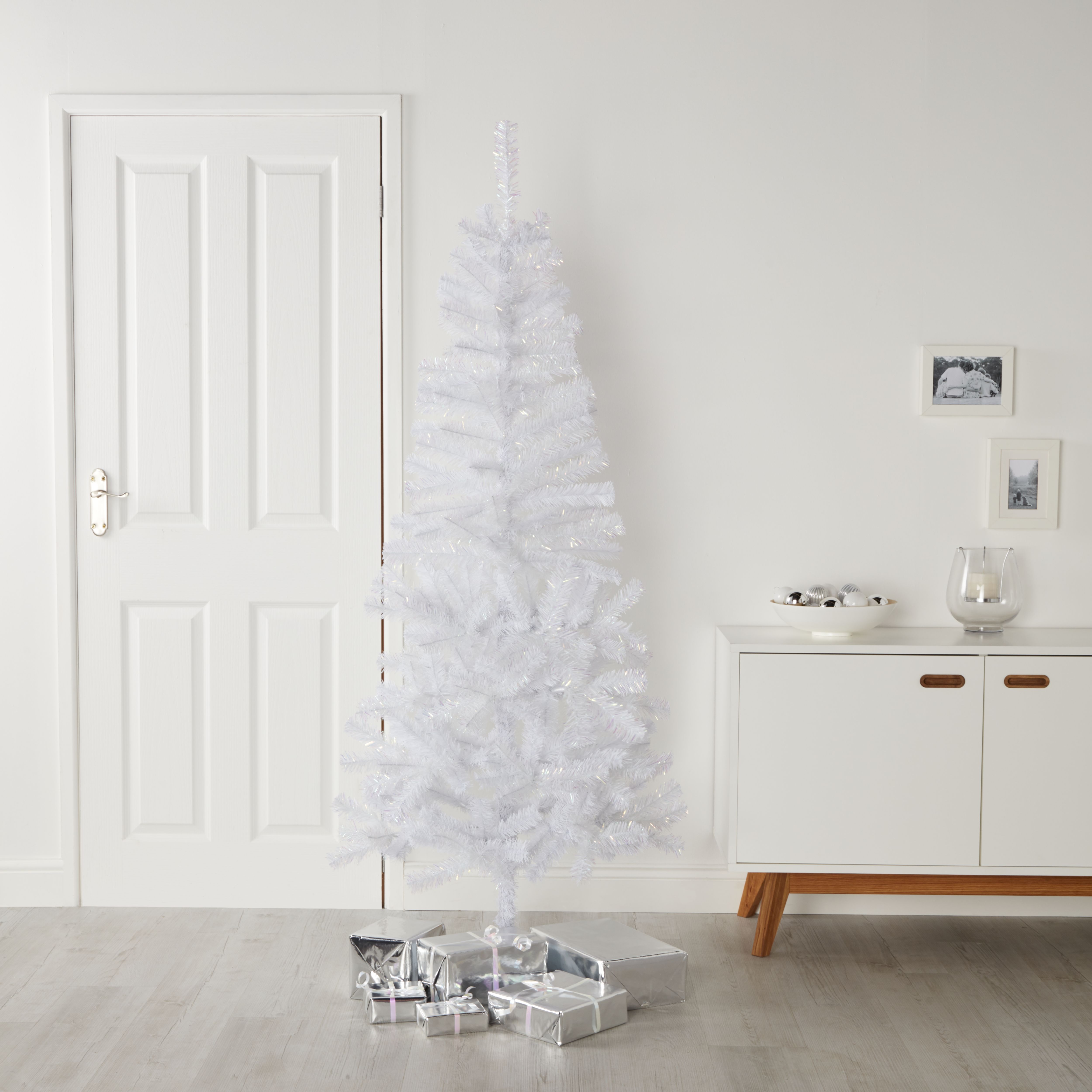 6ft Orelle Iridescent White Wrapped Full Artificial Christmas tree ...