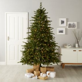 7.5ft Full Thetford Warm white LED Natural looking Pre-lit Artificial Christmas tree