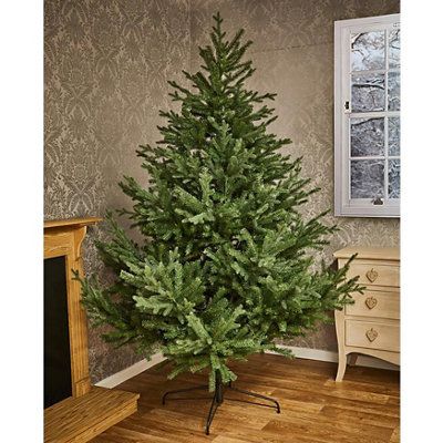 Fake spruce christmas deals tree