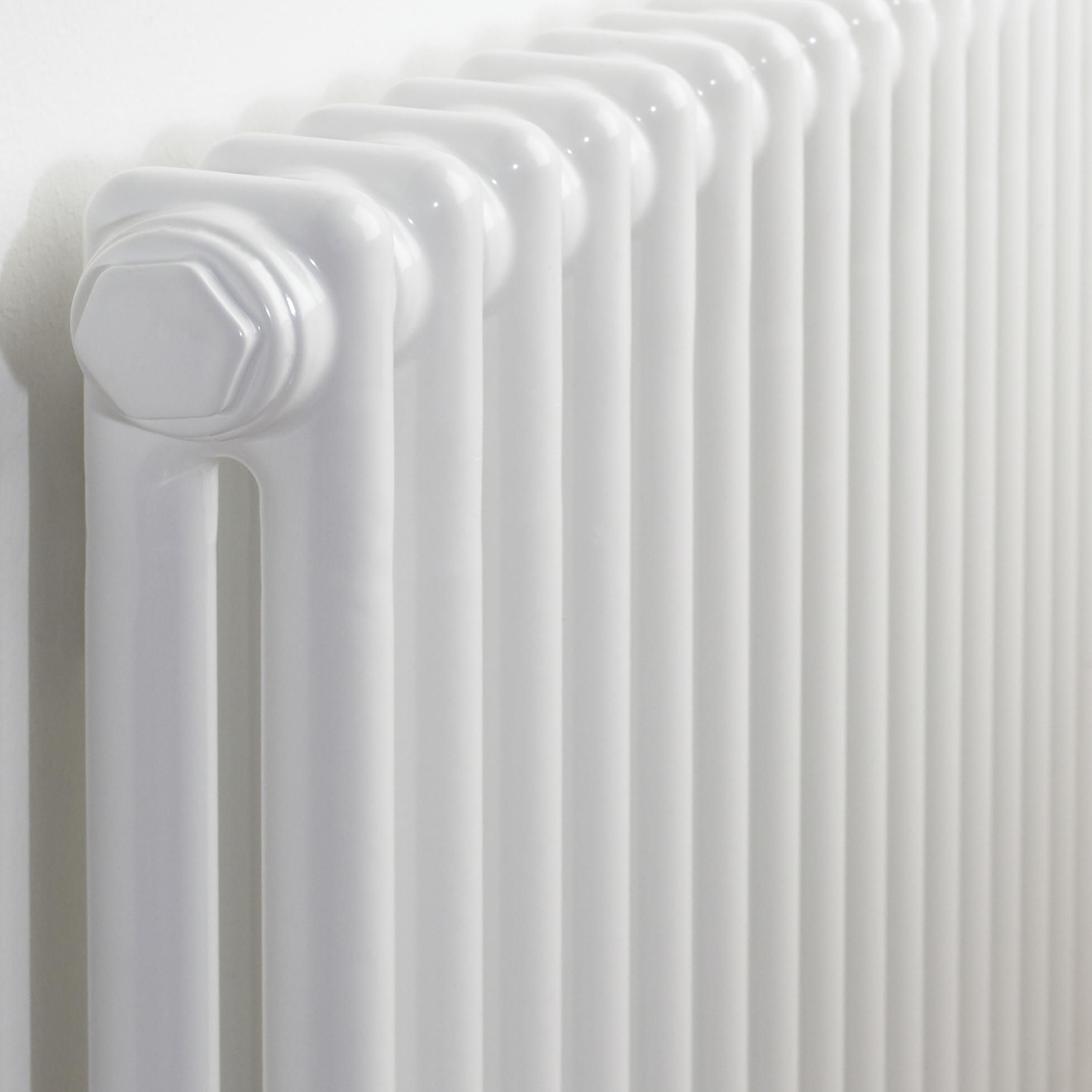 Acova White 2 Column Radiator, (W)1042mm X (H)600mm | DIY At B&Q