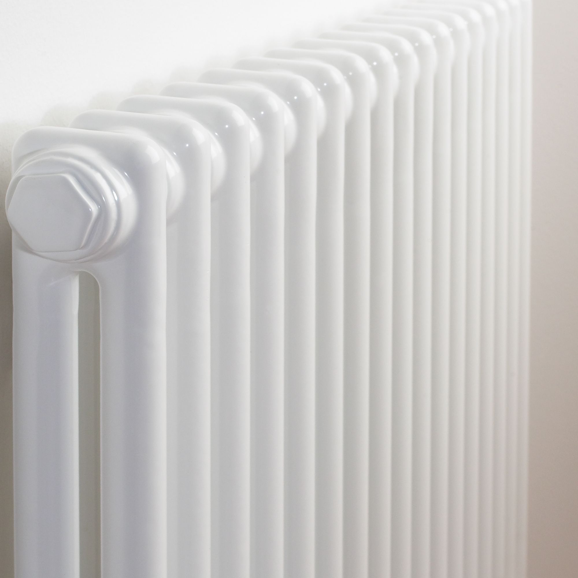 Acova White 2 Column Radiator, (W)812mm x (H)600mm