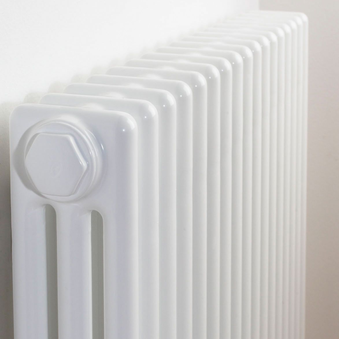 Acova White 3 Column Radiator, (W)628mm x (H)500mm