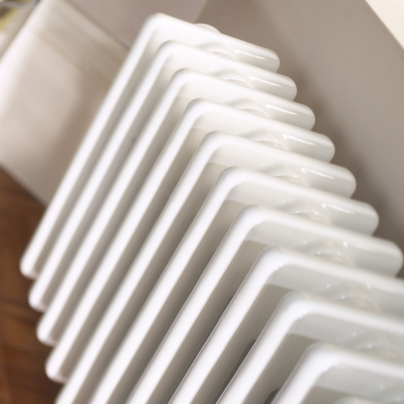 Acova White 4 Column Radiator, (W)628mm x (H)300mm