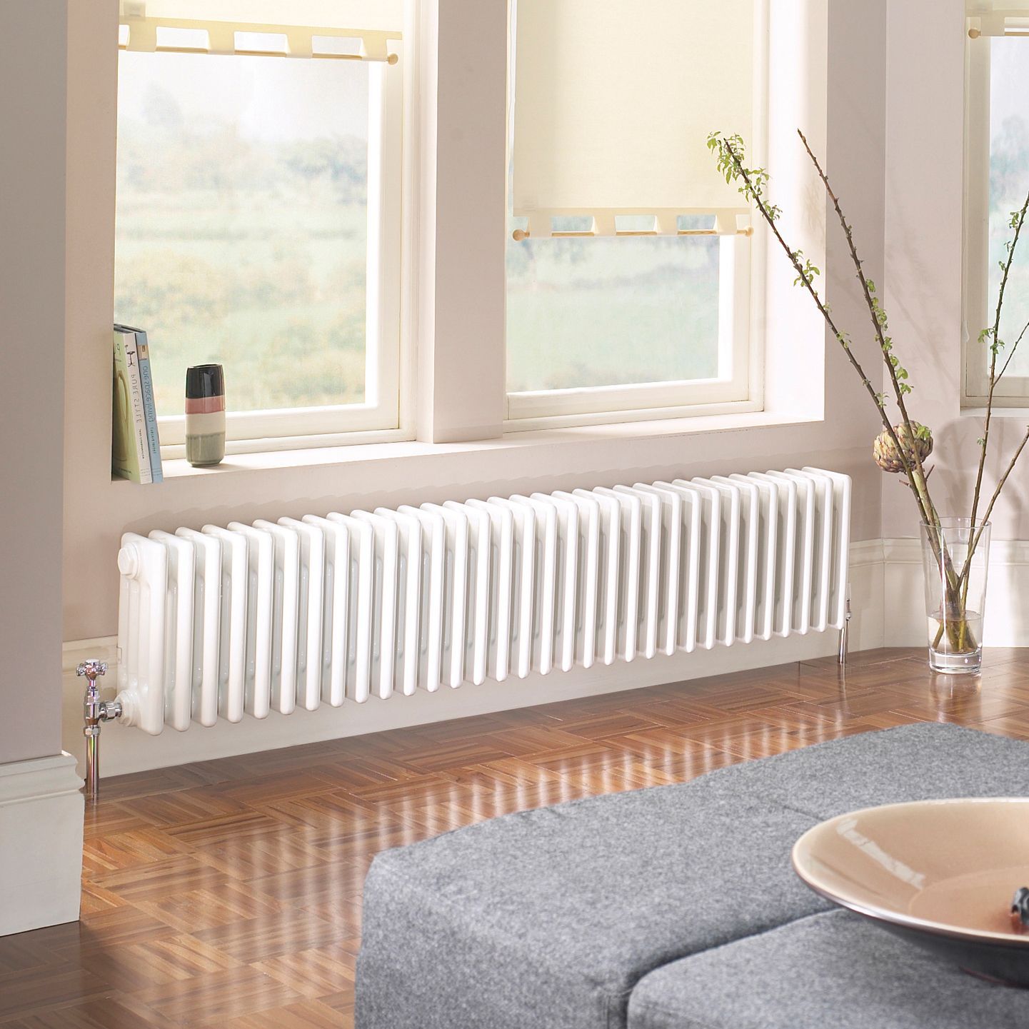 Acova White 4 Column Radiator, (W)628mm x (H)300mm