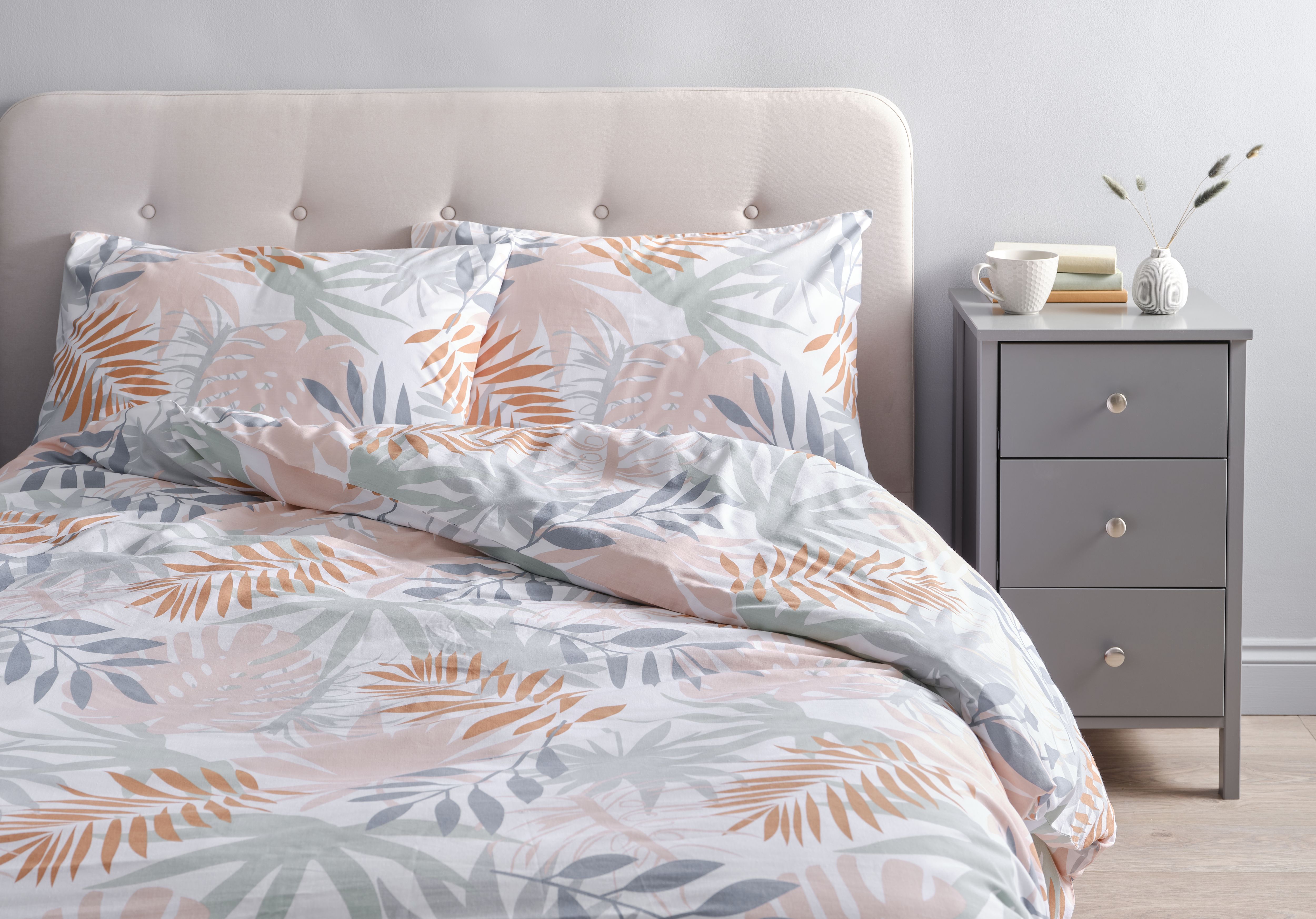 Ada Floral Multicolour King Duvet cover & pillow case set