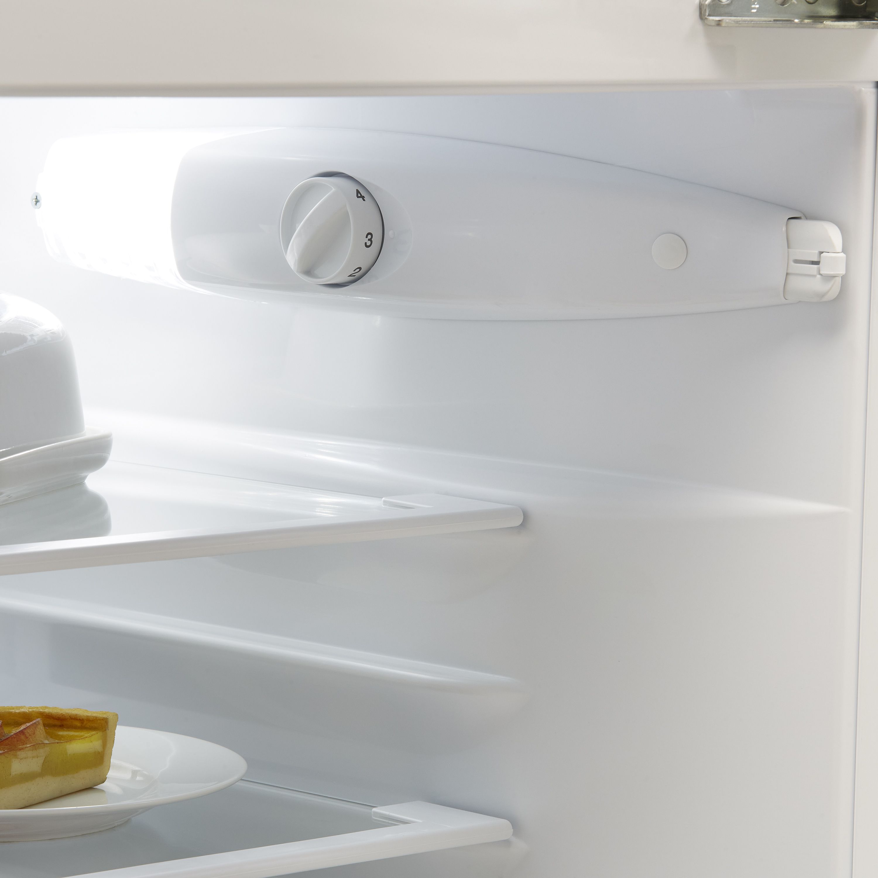 AEG SKB582F1AF_WH Integrated Fridge White DIY at B&Q