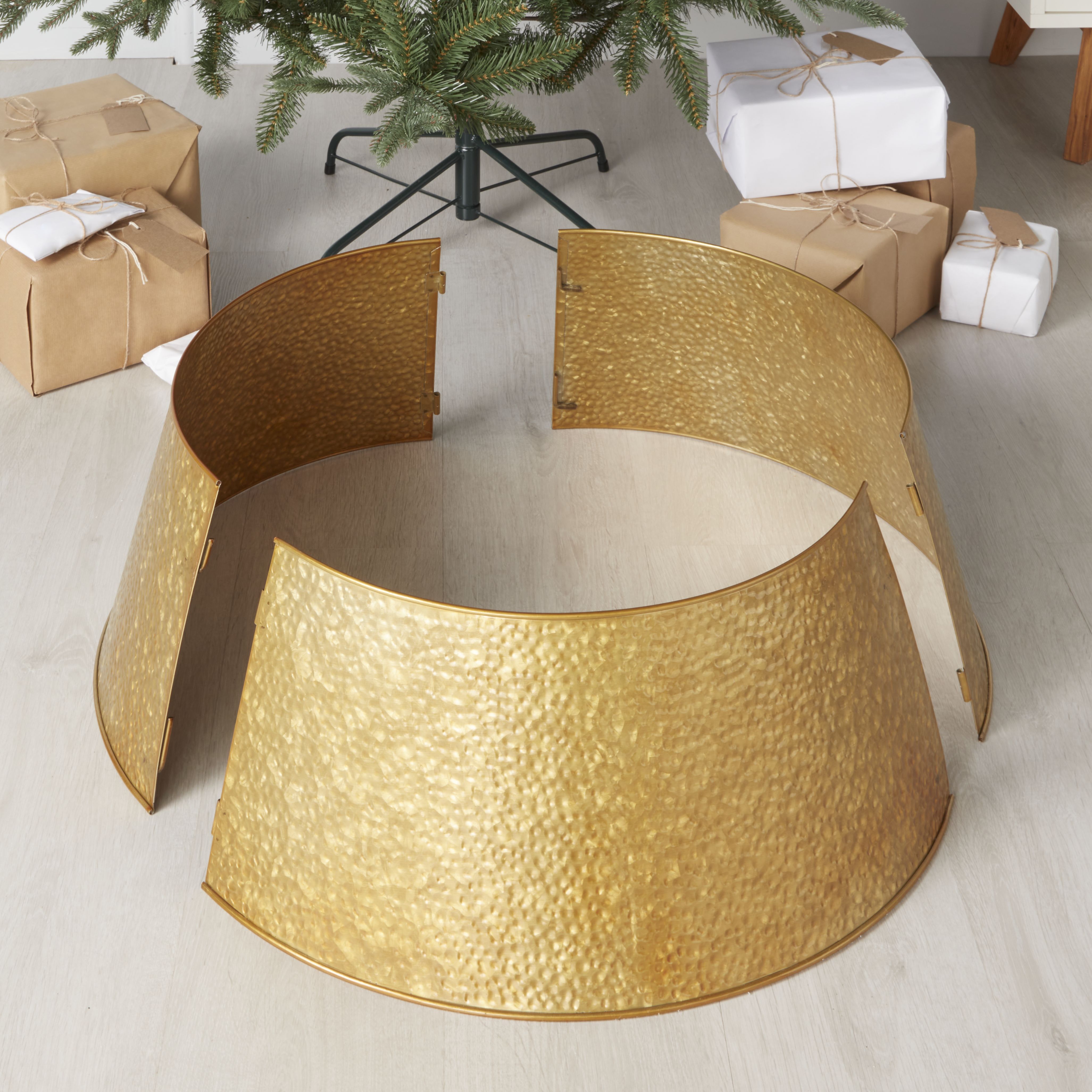 Gold christmas discount tree skirt ireland