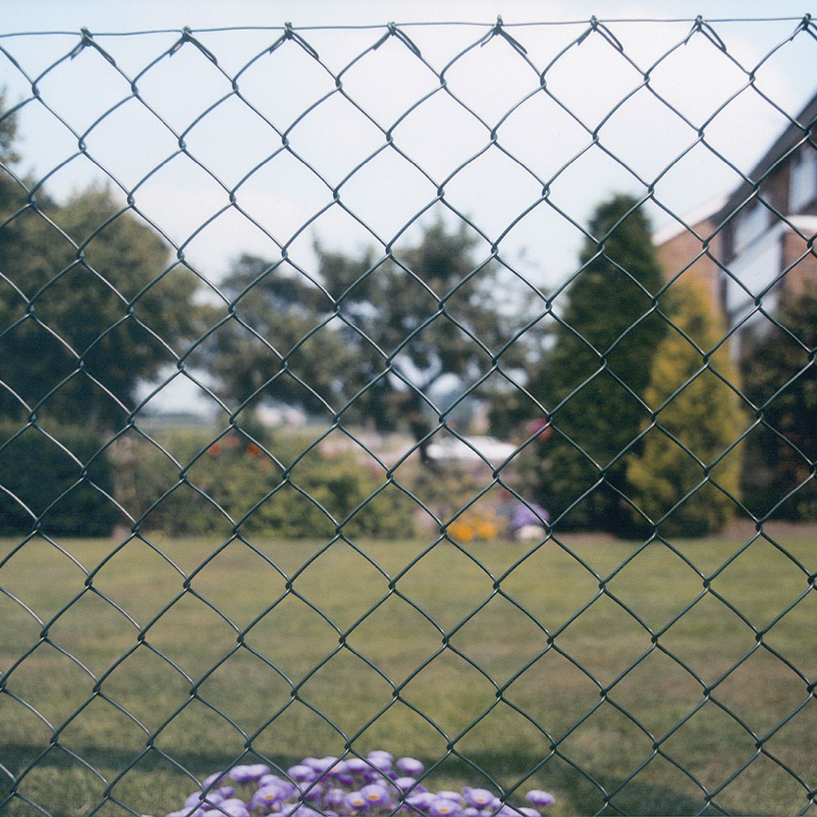 Apollo Green Chain Link Fencing L 10m W 1 2m 10370g Diy At B Q