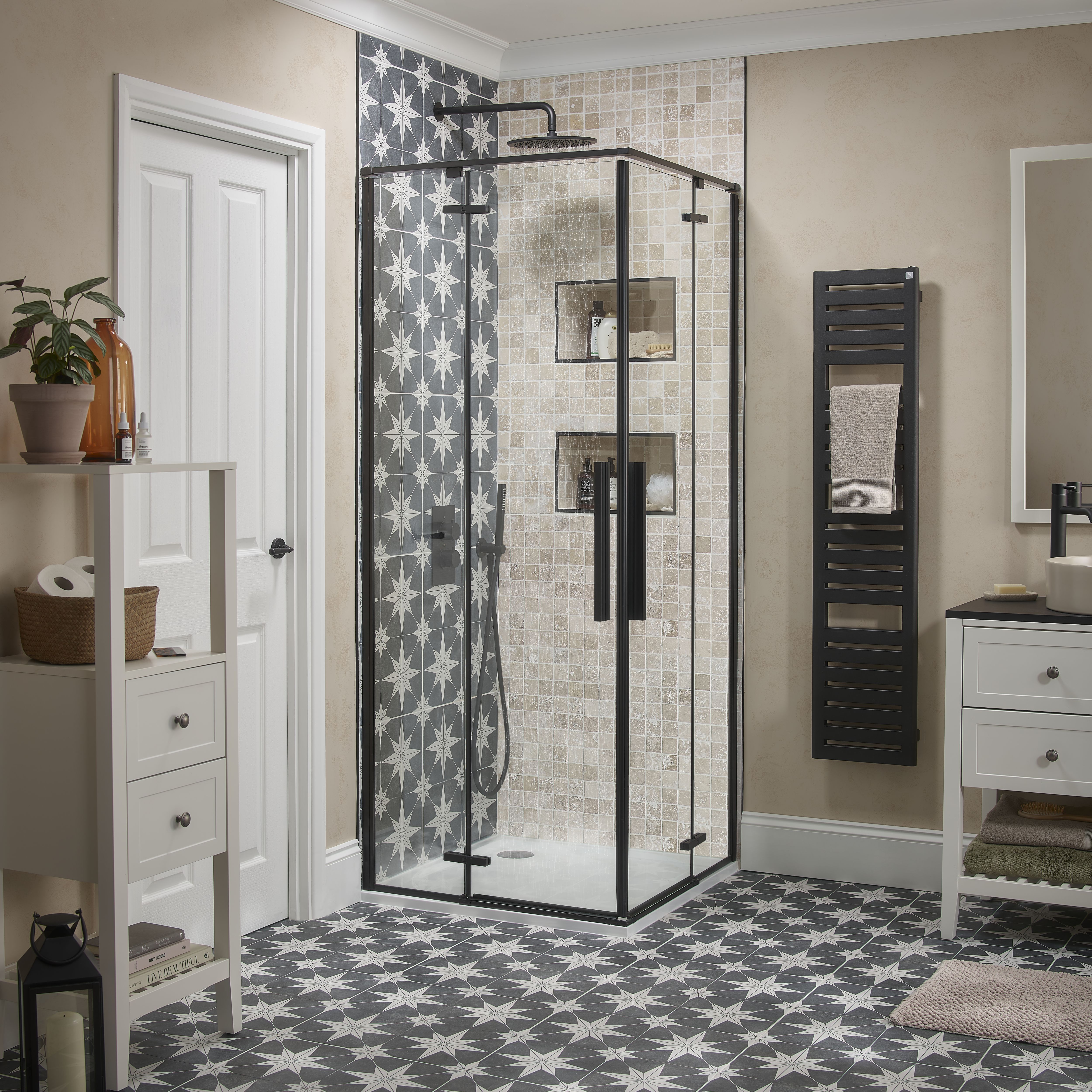 Aquadry Oria Black Matt Single-spray pattern Fixed Shower head, 250mm