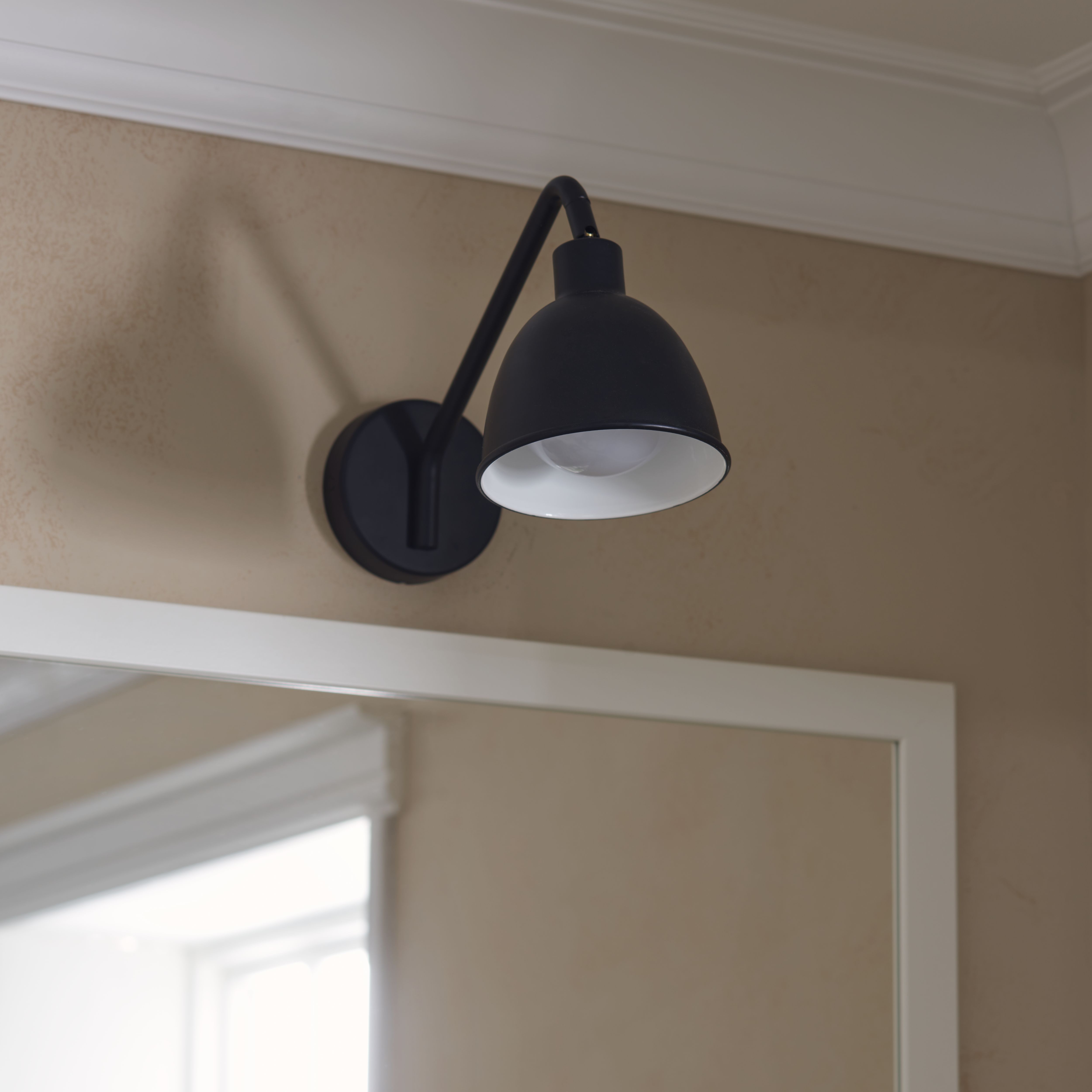 Aquadry Oria Black Matt Single-spray pattern Fixed Shower head, 250mm