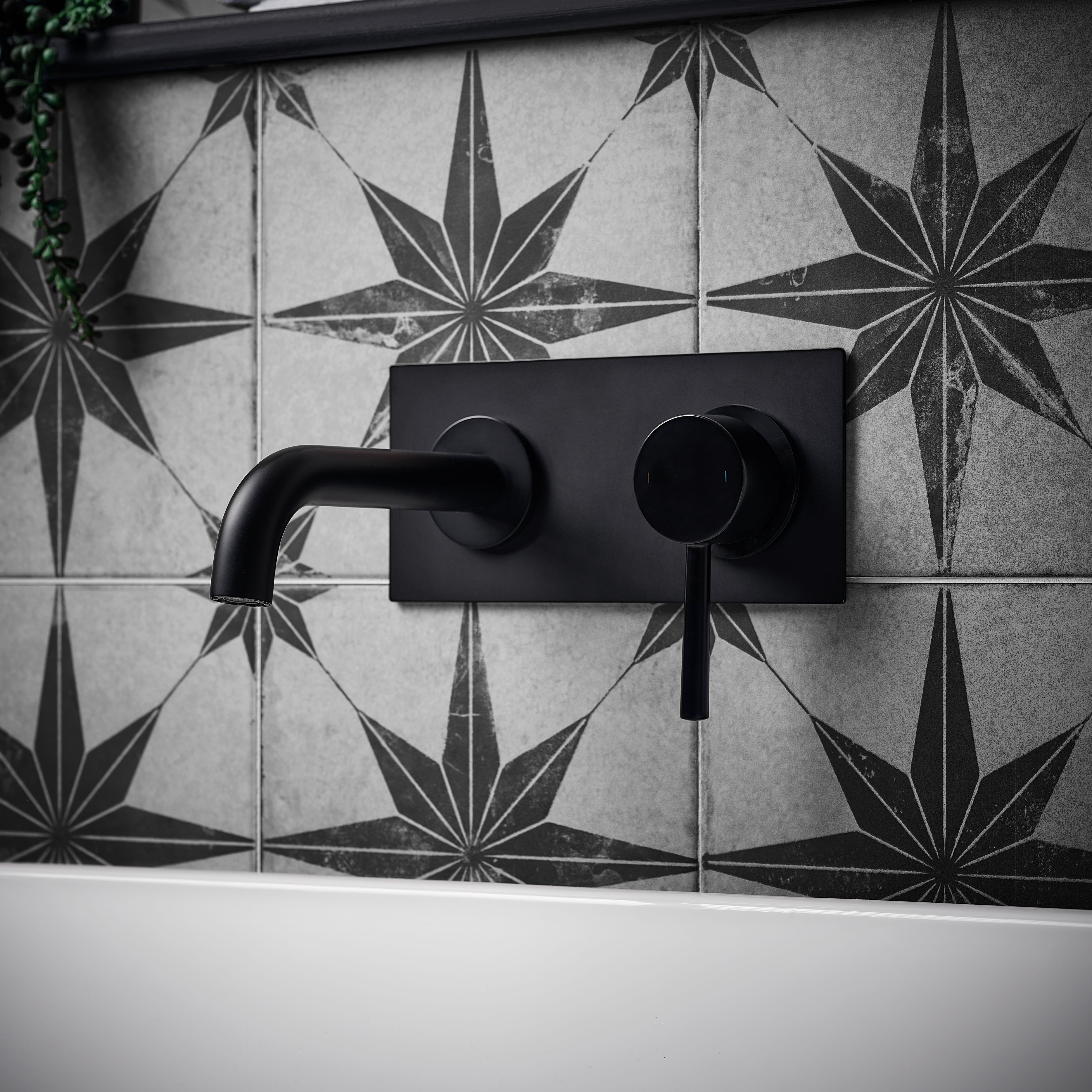 Aquadry Oria Standard Matt Black Round Wall Tap