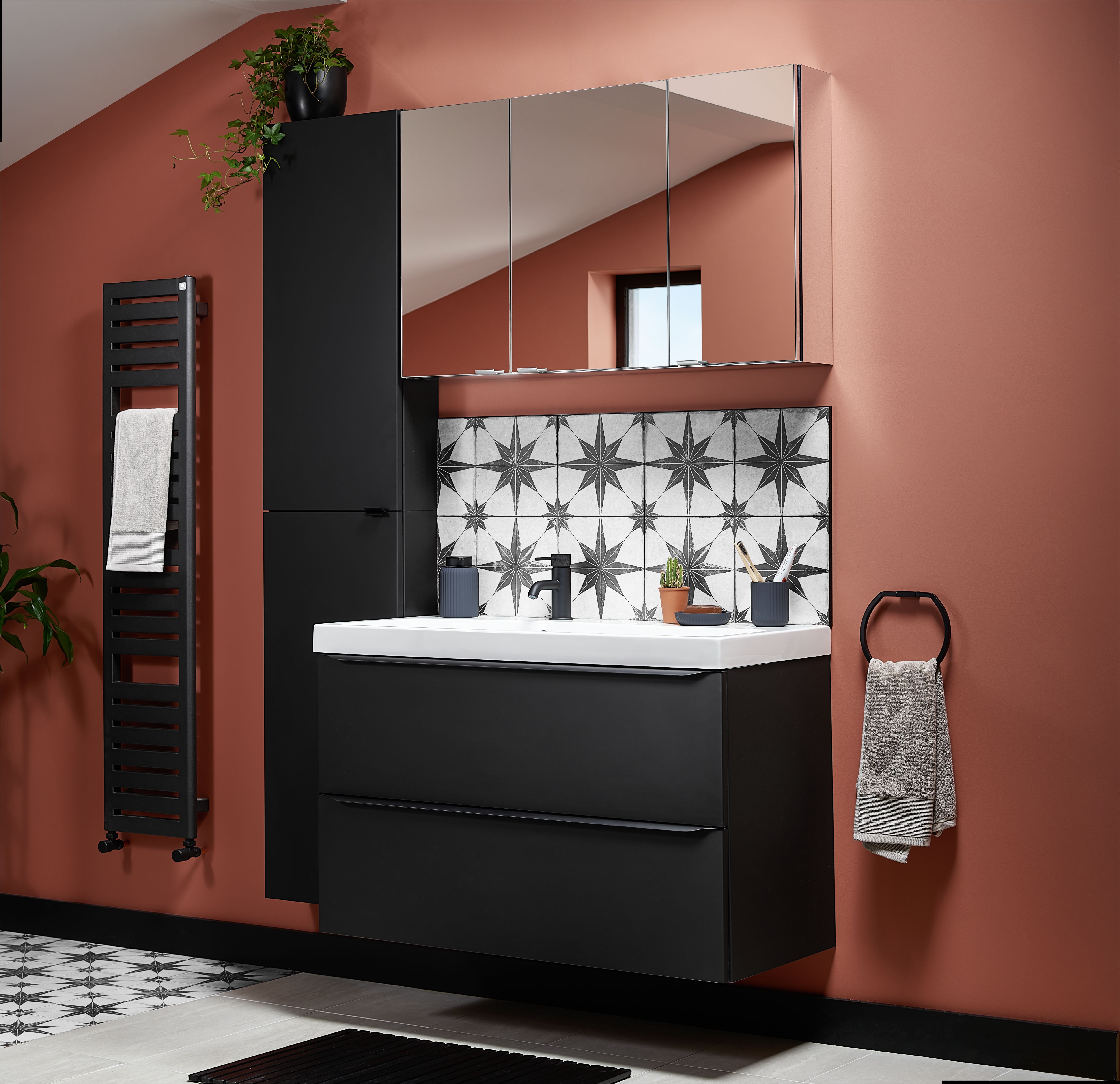 Aquadry Oria Standard Matt Black Round Wall Tap