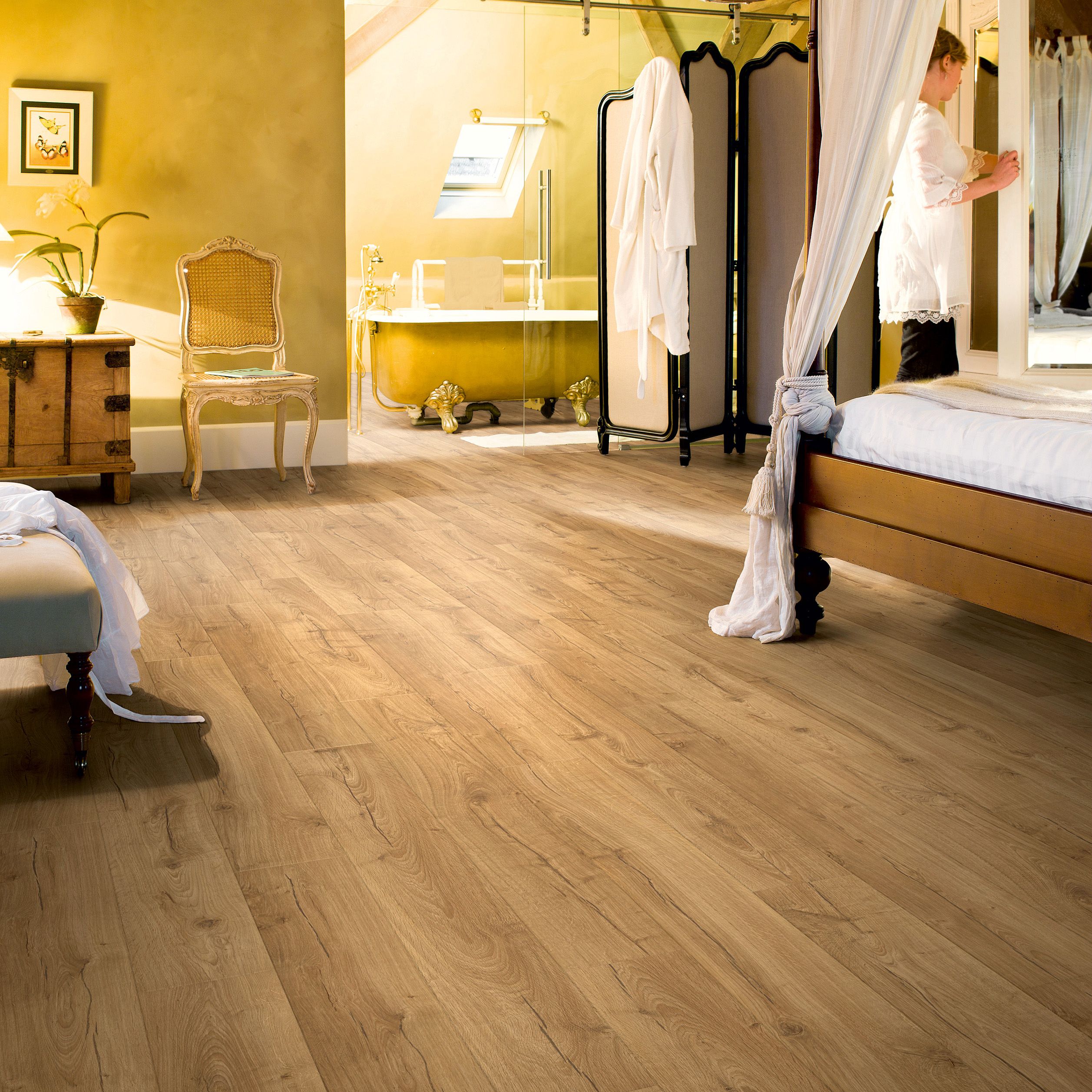 Aquanto Classic Natural Oak effect Laminate Flooring Sample