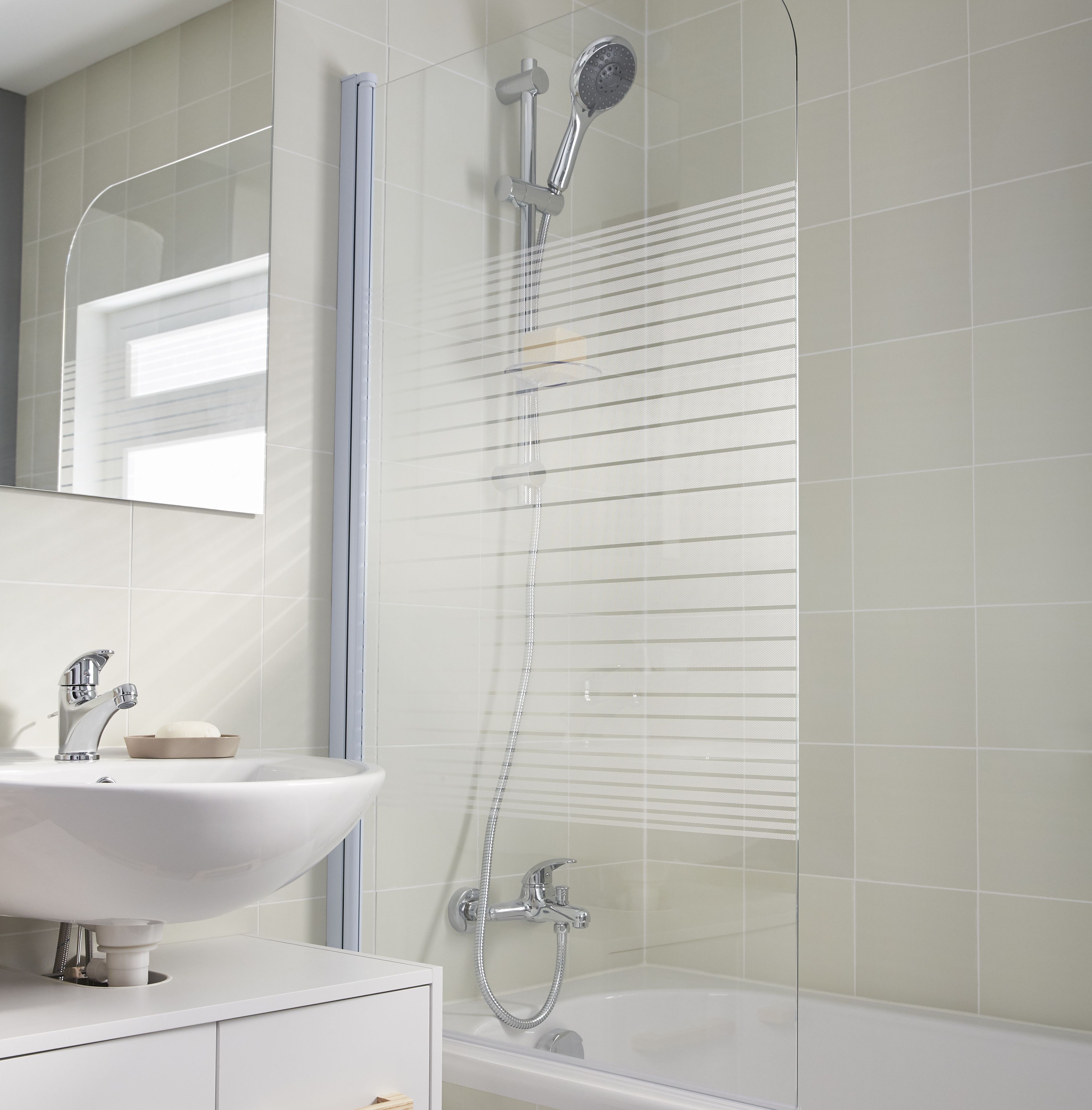 Arkell Straight Serigraph Frosted glass White Bath screen (W) 750mm (H) 1300mm