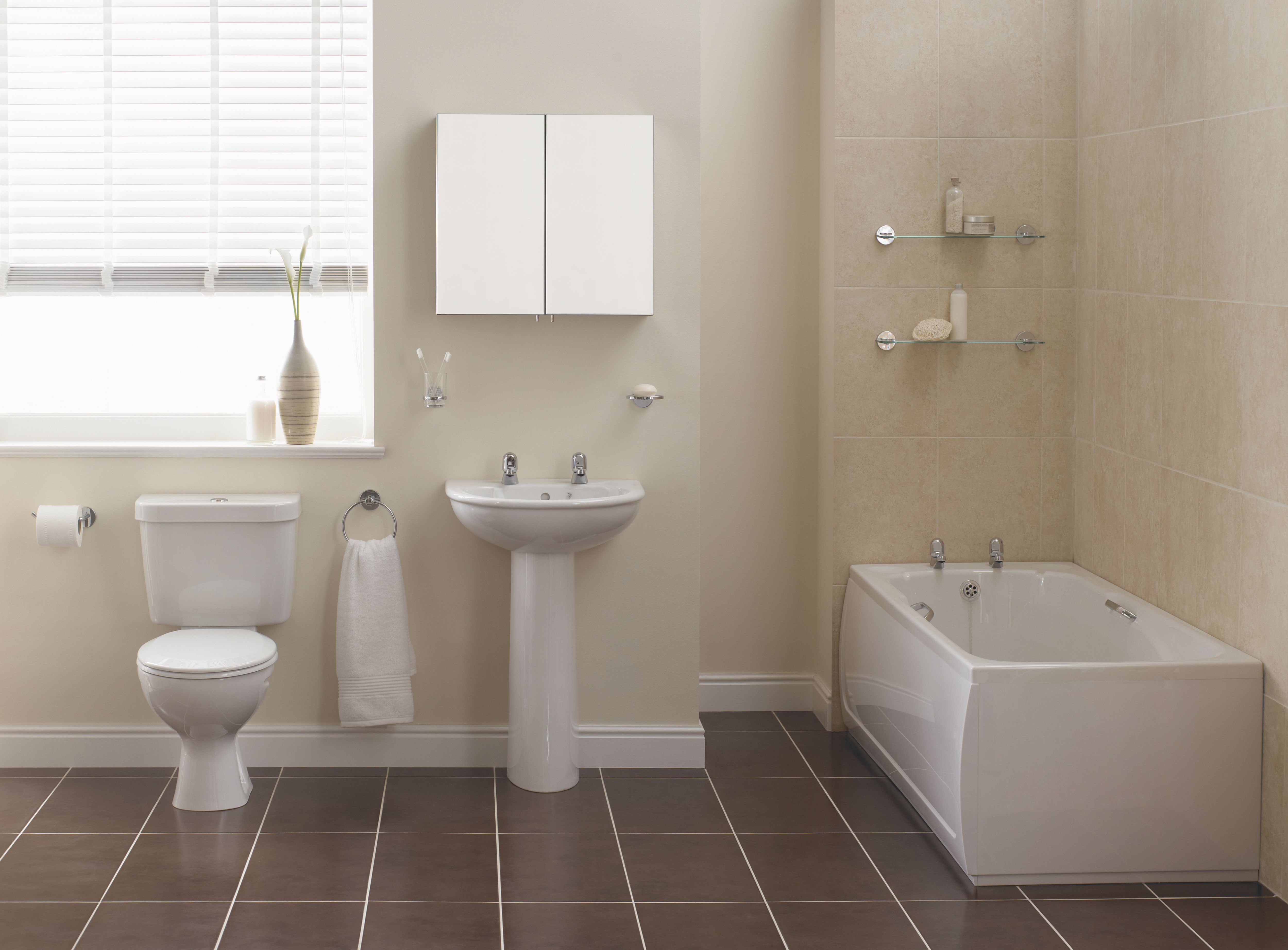 Armitage Shanks Sandringham White Acrylic Rectangular Straight Bath (L)1685mm (W)695mm
