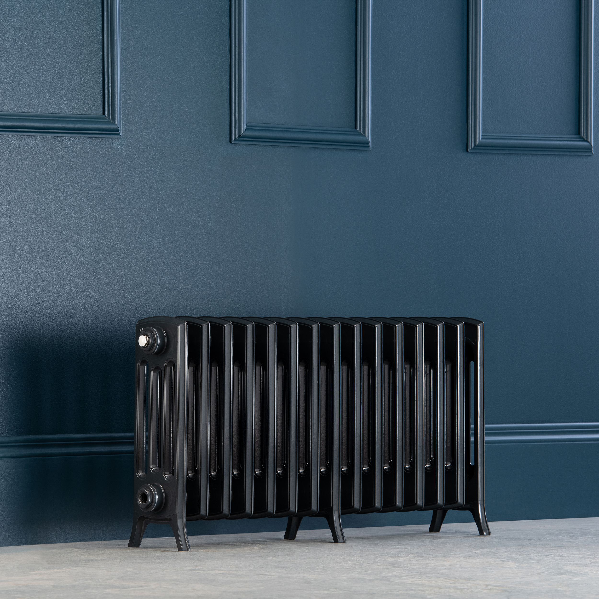 Arroll Edwardian Cast aluminium Anthracite Grey 15 Column Radiator, (W)906mm x (H)450mm