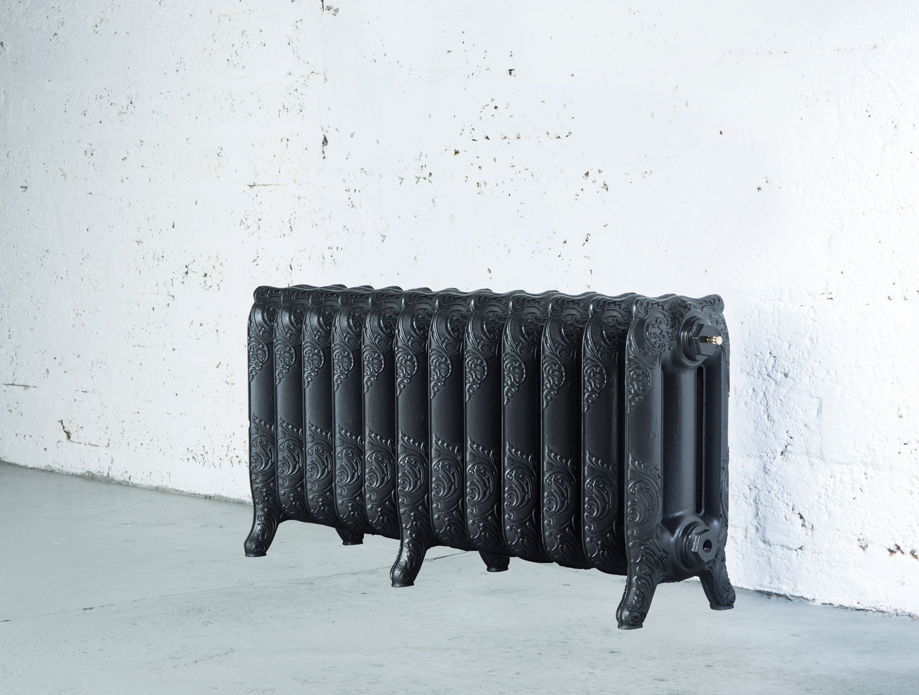 Arroll Montmartre Anthracite 3 Column Radiator, (W)994mm x (H)470mm