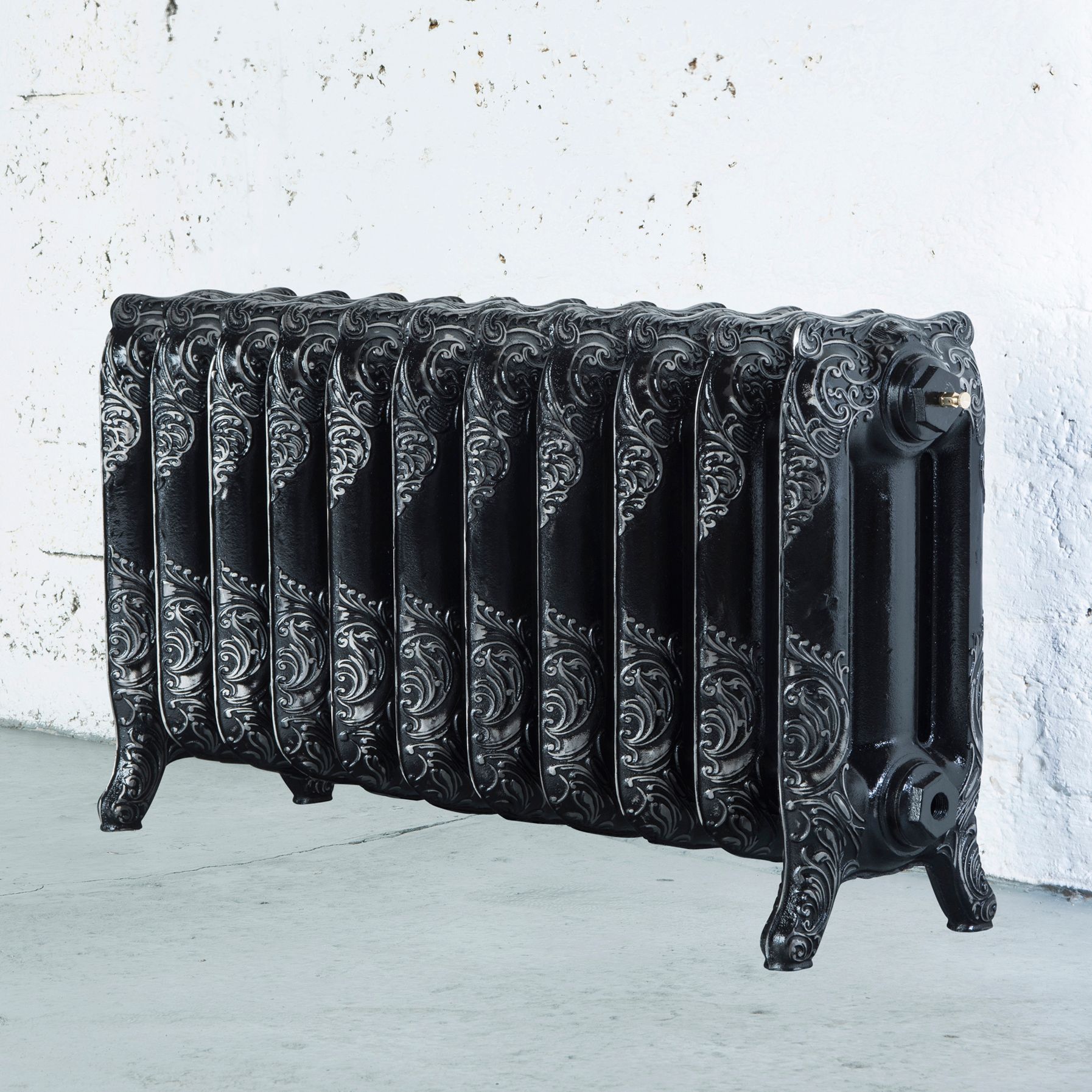 Arroll Montmartre Black 3 Column Radiator, (W)914mm x (H)470mm
