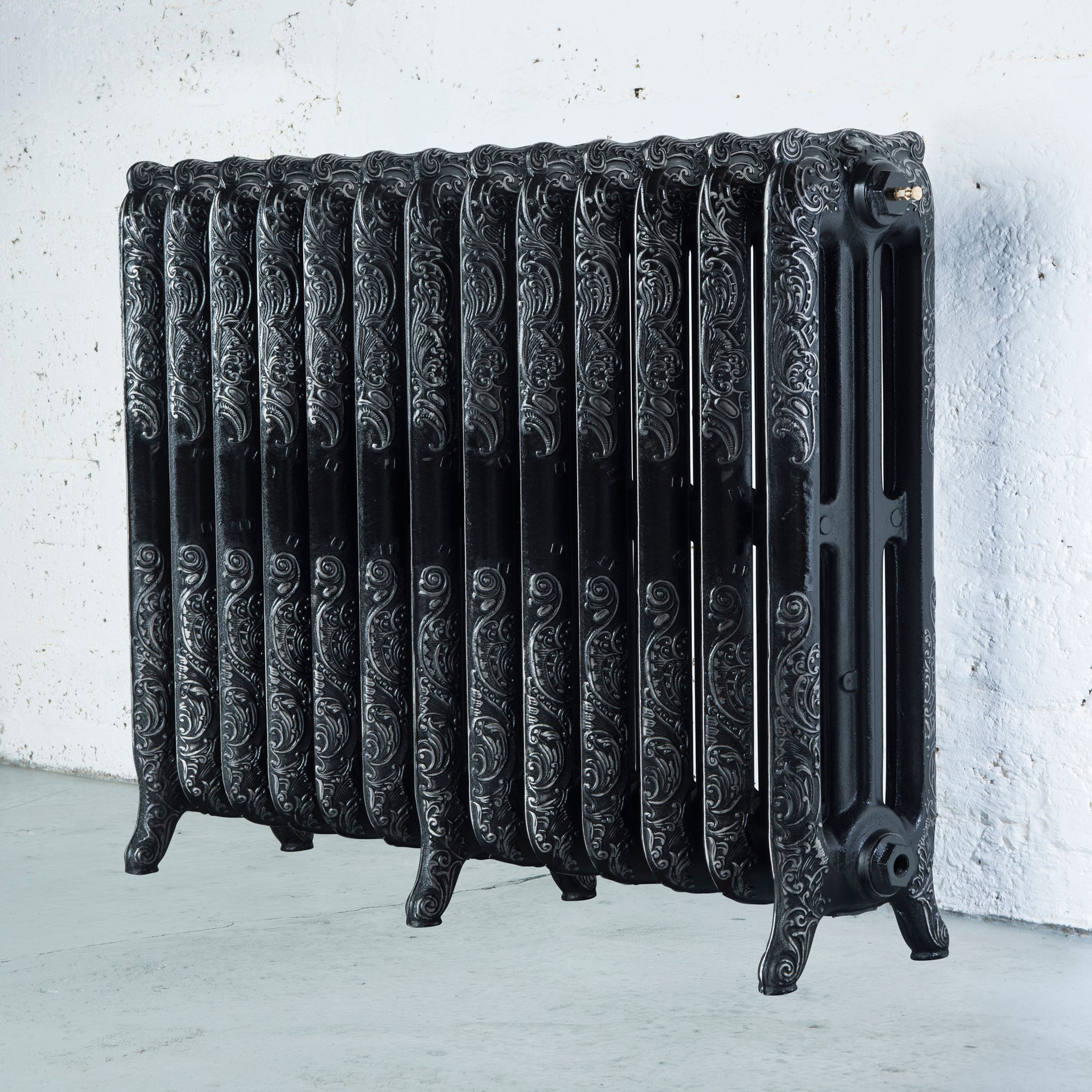 Arroll Montmartre Black & silver 3 Column Radiator, (W)1074mm x (H)760mm