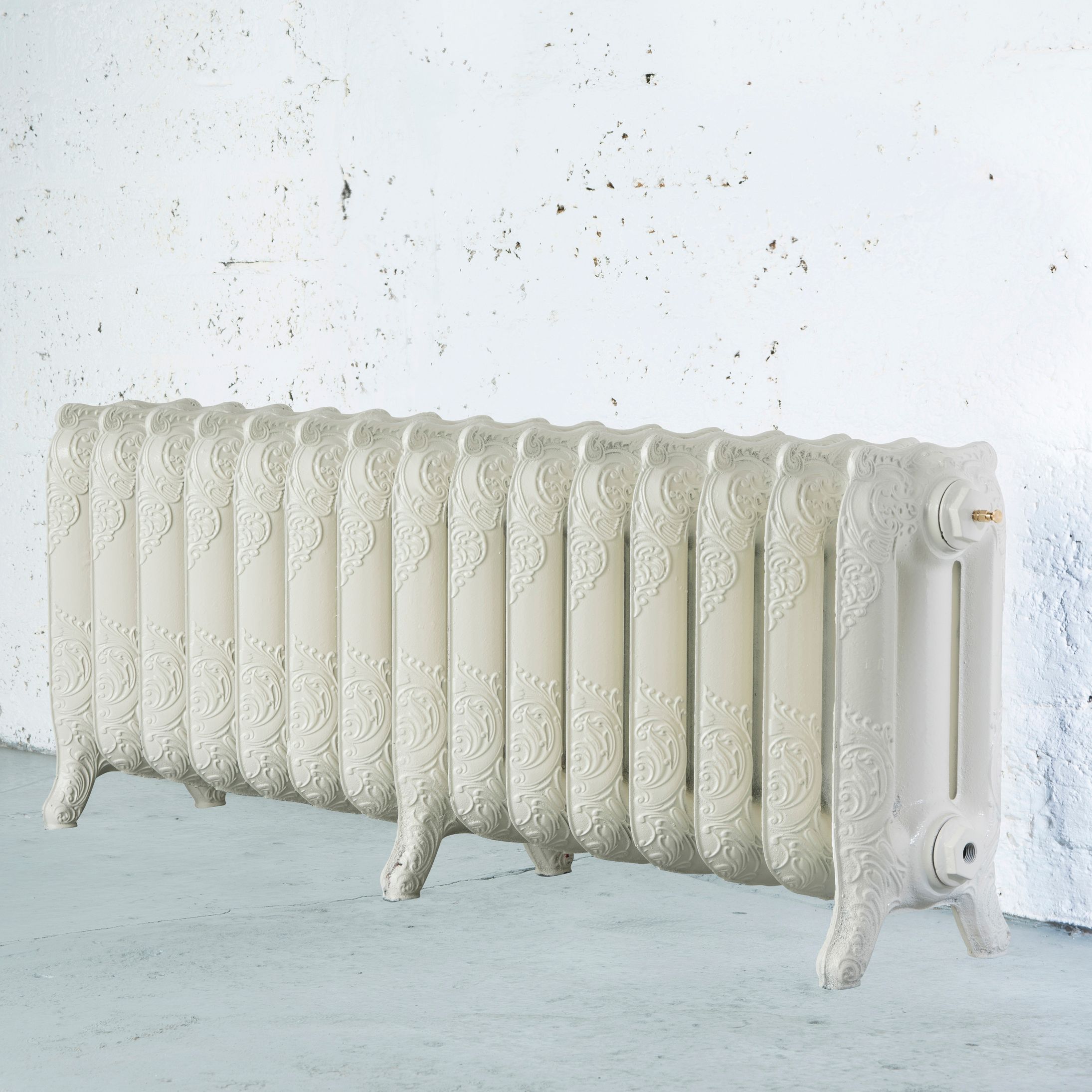 Arroll Montmartre Cream 3 Column Radiator, (W)1234mm x (H)470mm