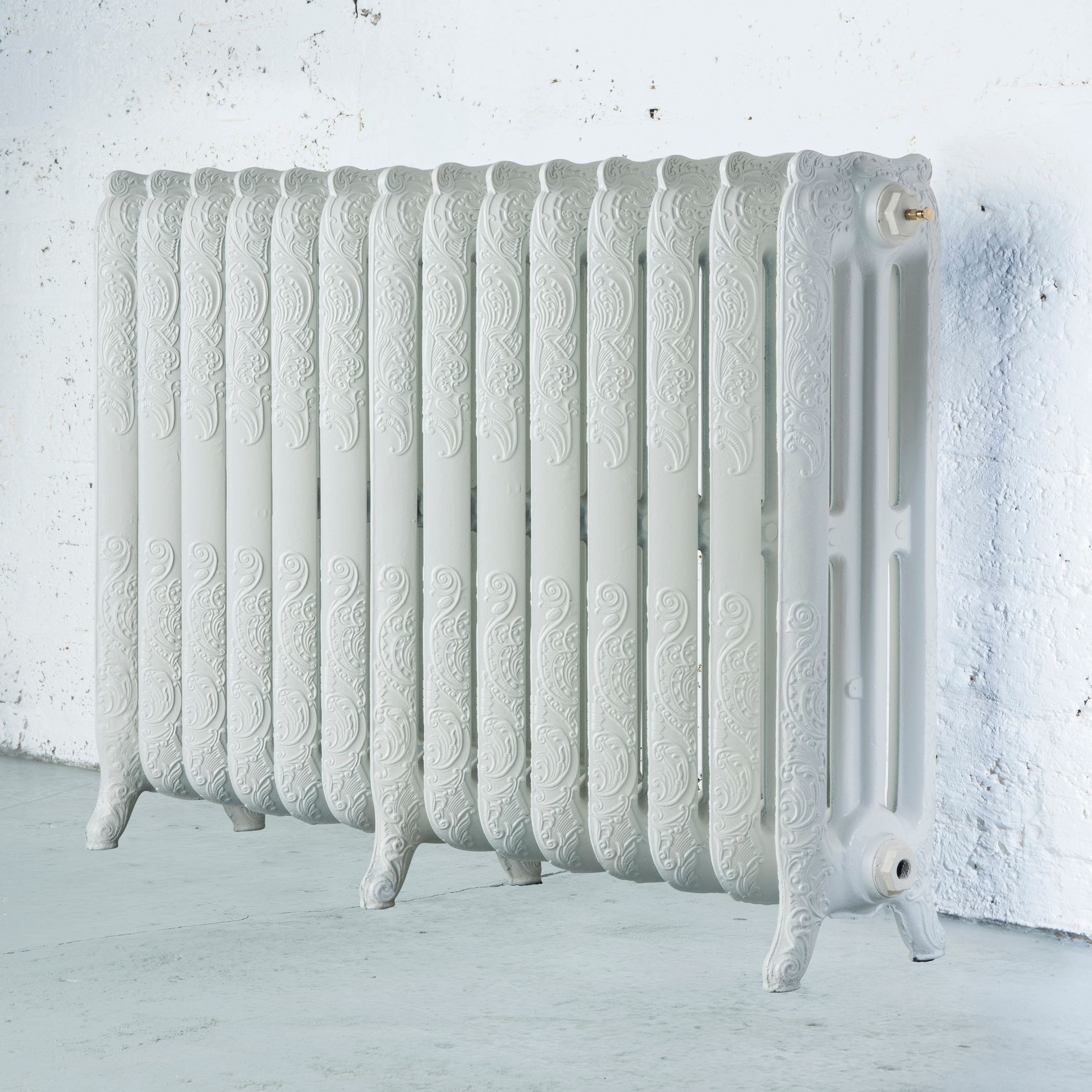 Arroll Montmartre White 3 Column Radiator, (W)1154mm x (H)760mm