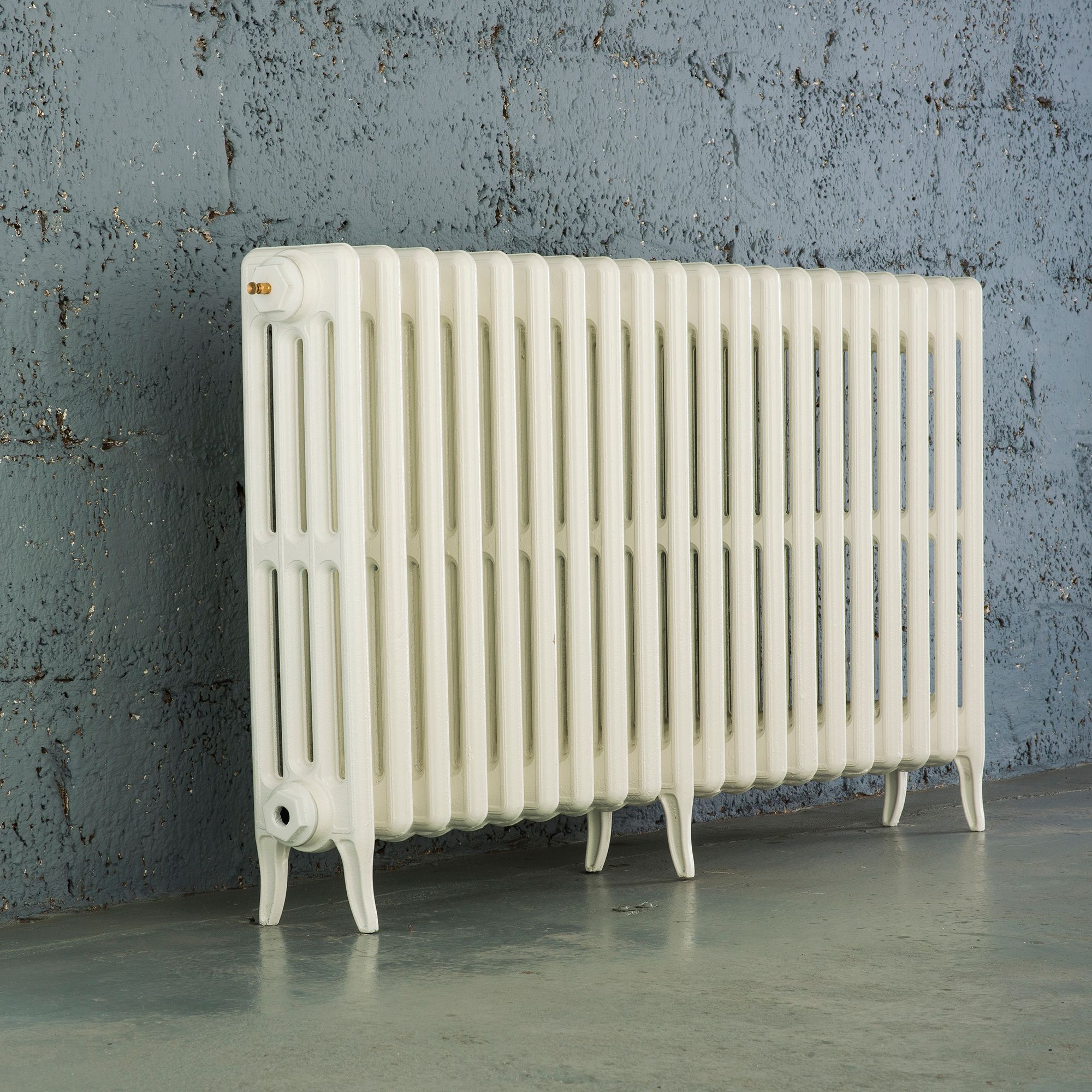 Arroll Neo-Classic White 4 Column Radiator, (W)1234mm x (H)660mm