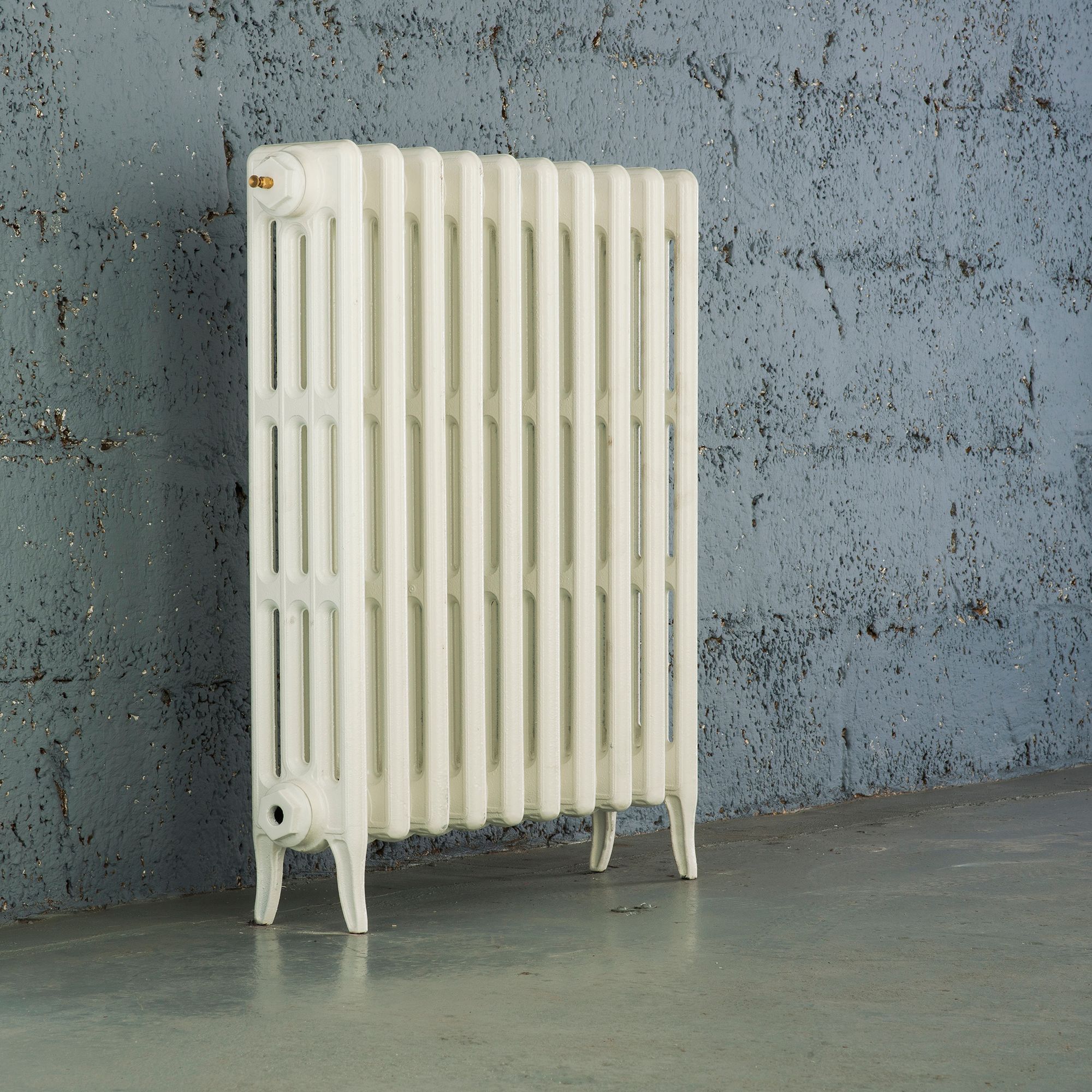 Arroll Neo-Classic White 4 Column Radiator, (W)634mm x (H)760mm