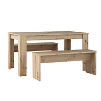 Artisan oak Table (H)74.7cm (W)90cm