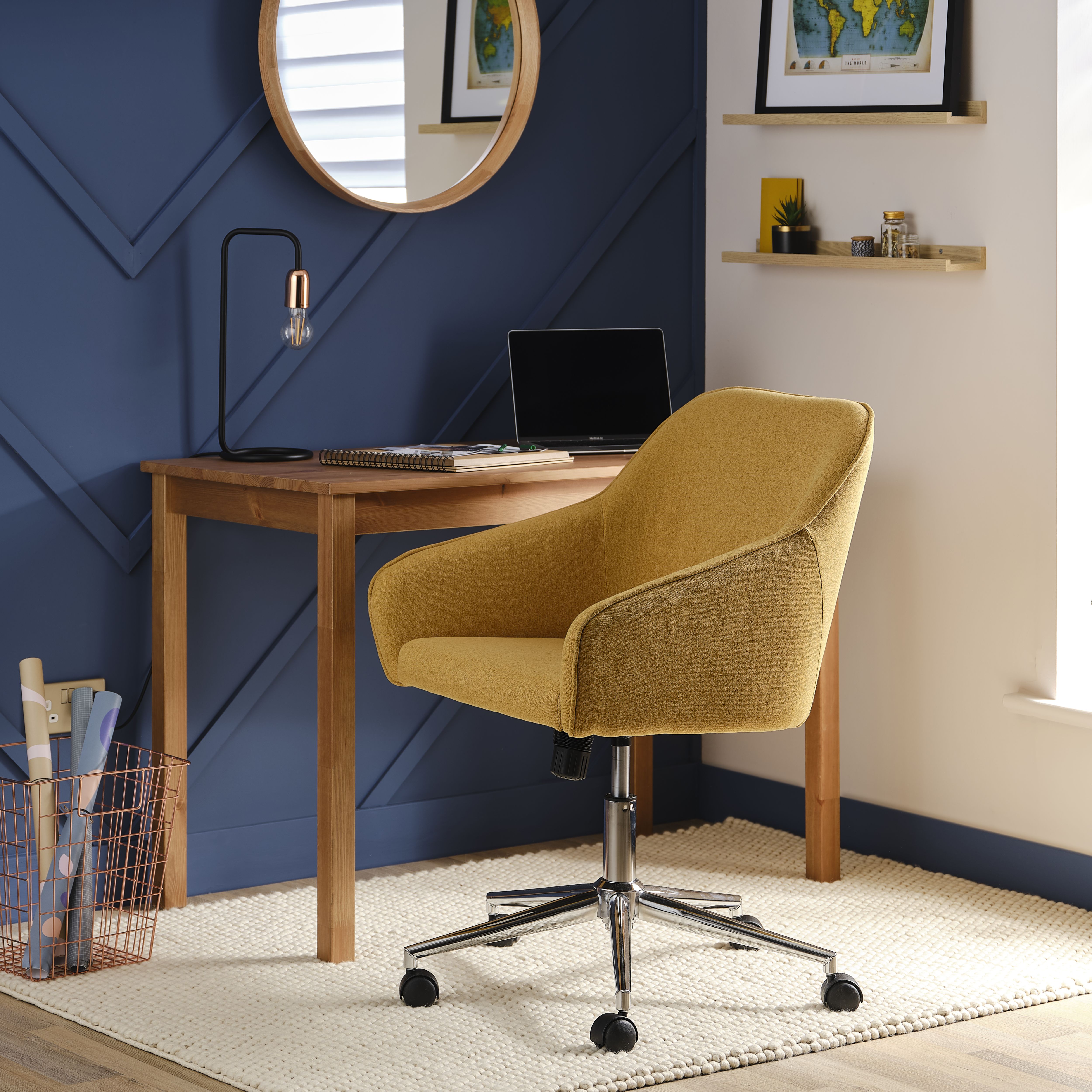 B and q online desk chair