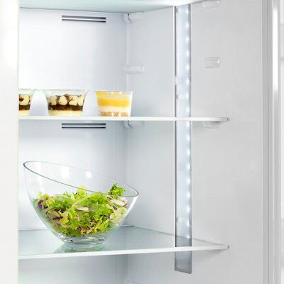 Beko ASL141W Freestanding Frost free Fridge freezer - White