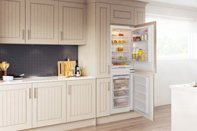 Beko QC55F 70:30 Integrated Frost free Fridge freezer - White
