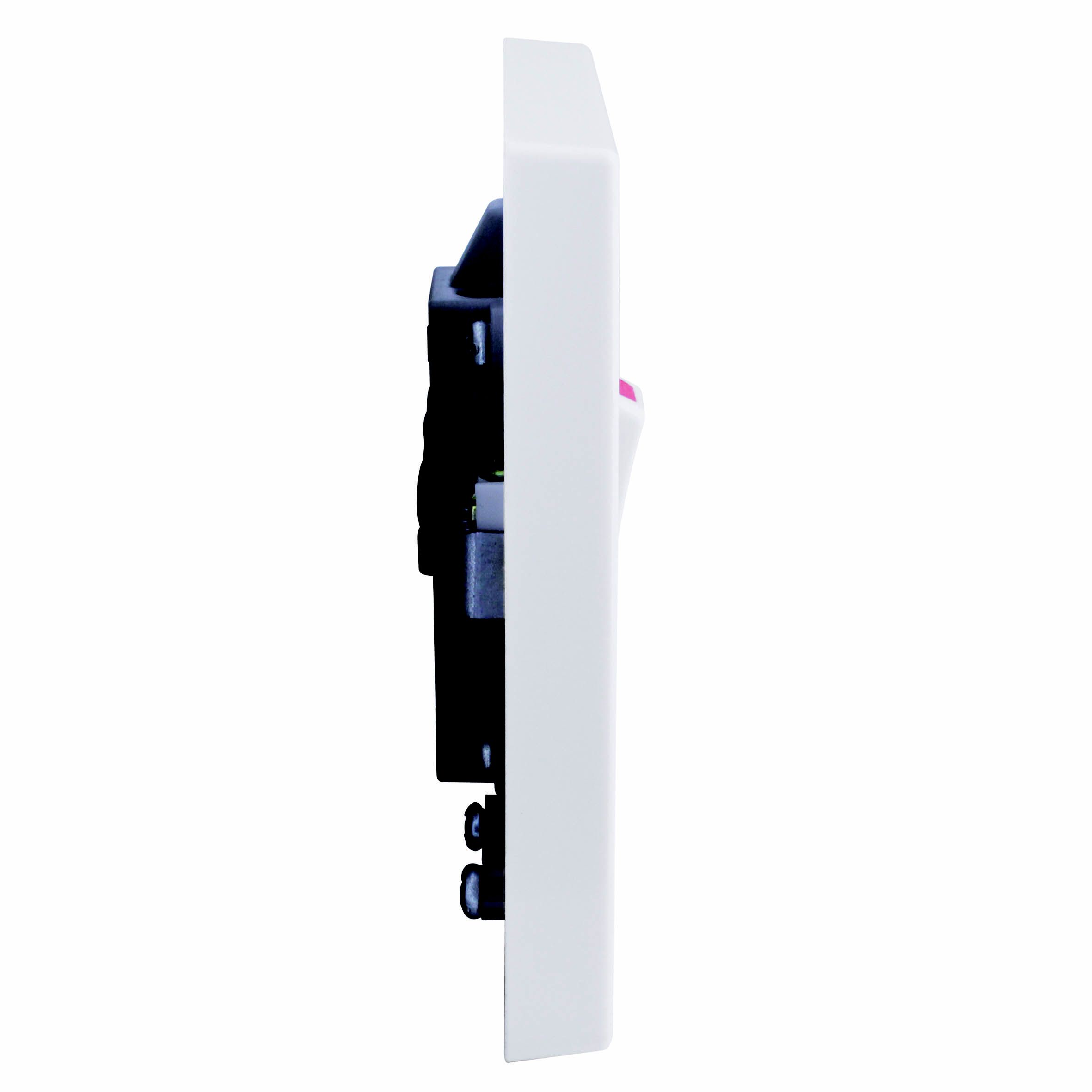 BG 20A Rocker Raised square Control switch with LED indicator Gloss White LED indicator