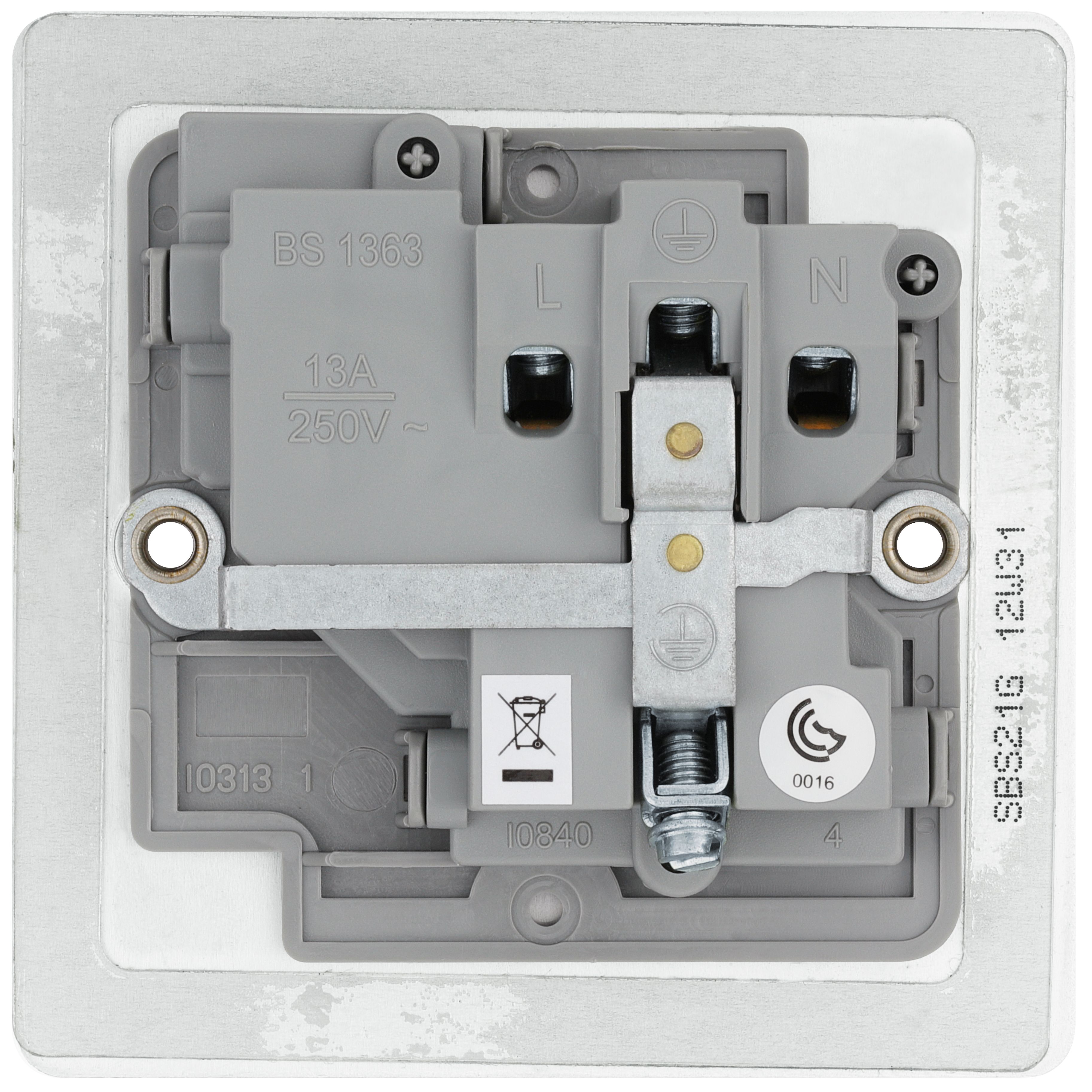 BG Screwless Flatplate Matt Black 13A Switched Socket 1 Gang - 4